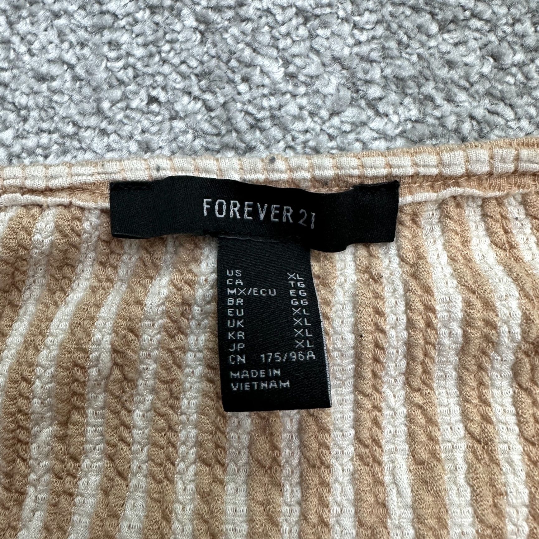 Forever 21 Forever 21 Blouse Shirt Juniors XL Brown White Striped V-Neck Short Sleeve Knit Top Ladies Womens Size XL / US 12-14 / IT 48-50 - 4 Thumbnail
