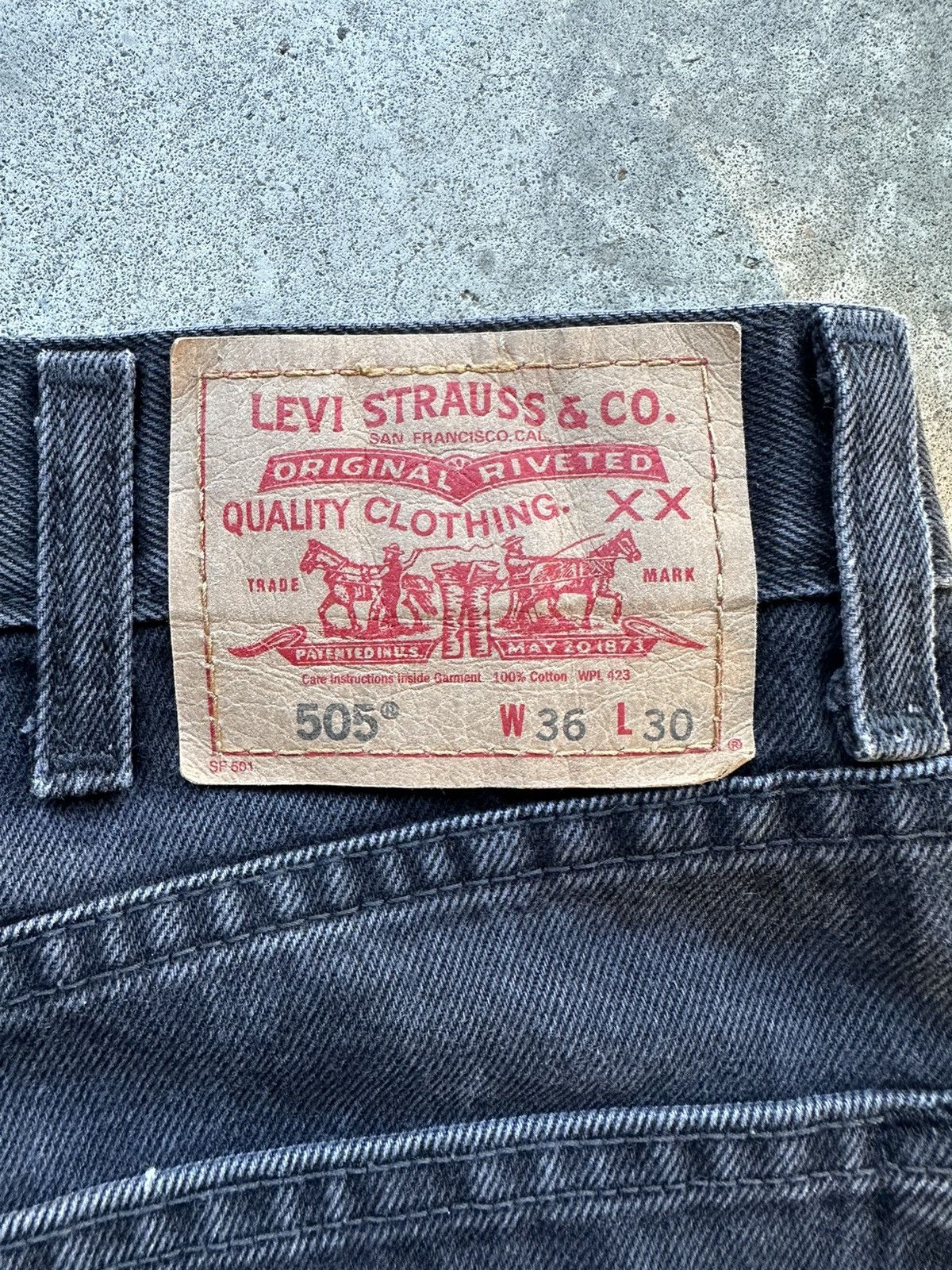 Levi's × Levi's Vintage Clothing × Vintage Y2K 505 Levi’s Black Denim Jeans Size US 35 - 6 Thumbnail