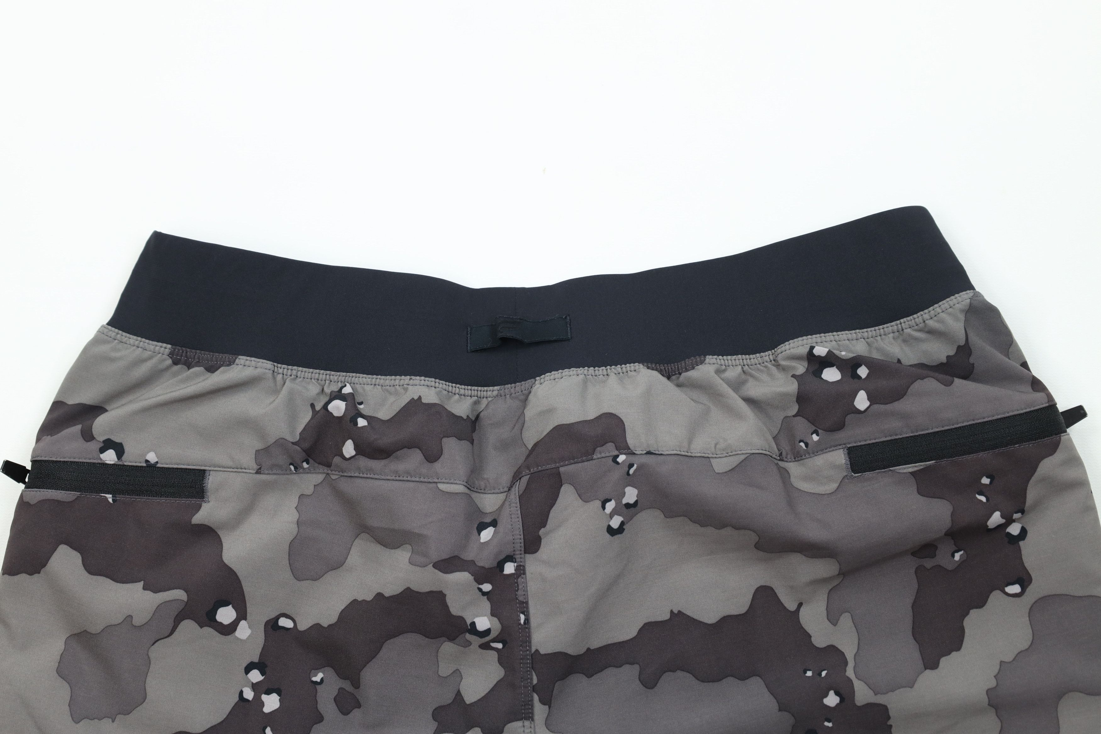 Fabletics Fabletics Stretch Lined Running Jogging Shorts Camouflage Size US 32 / EU 48 - 11 Thumbnail