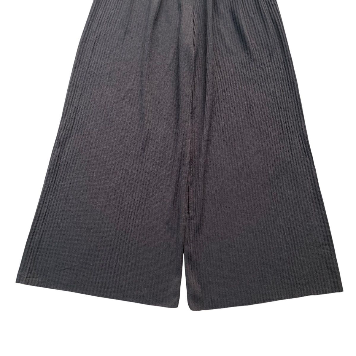 Japanese Brand × Vintage Rare Japanese Brand Issey Style Pleats Wide Pants Size US 32 / EU 48 - 3 Thumbnail