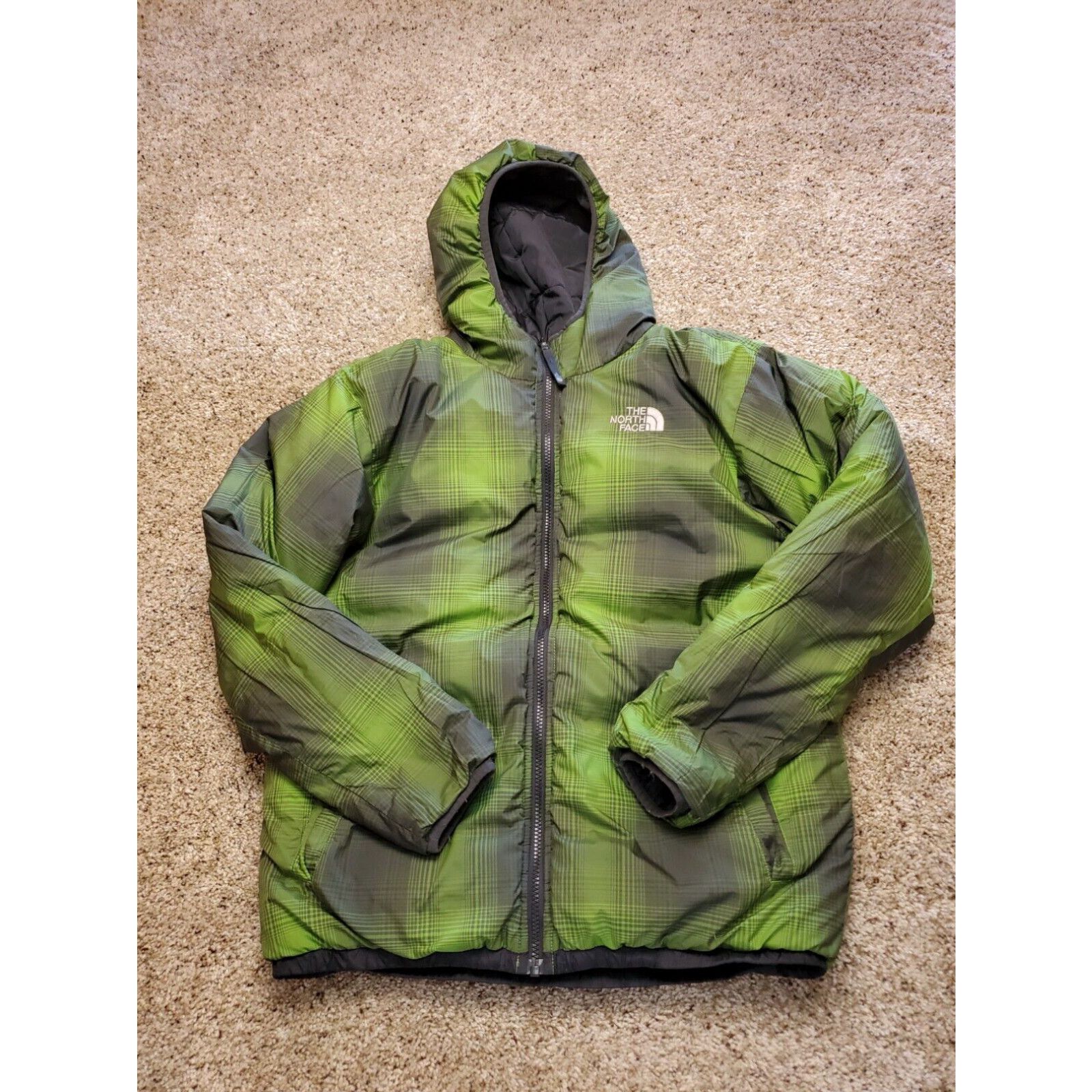 The North Face The North Face Down Puffer Jacket XL Boys Green ...