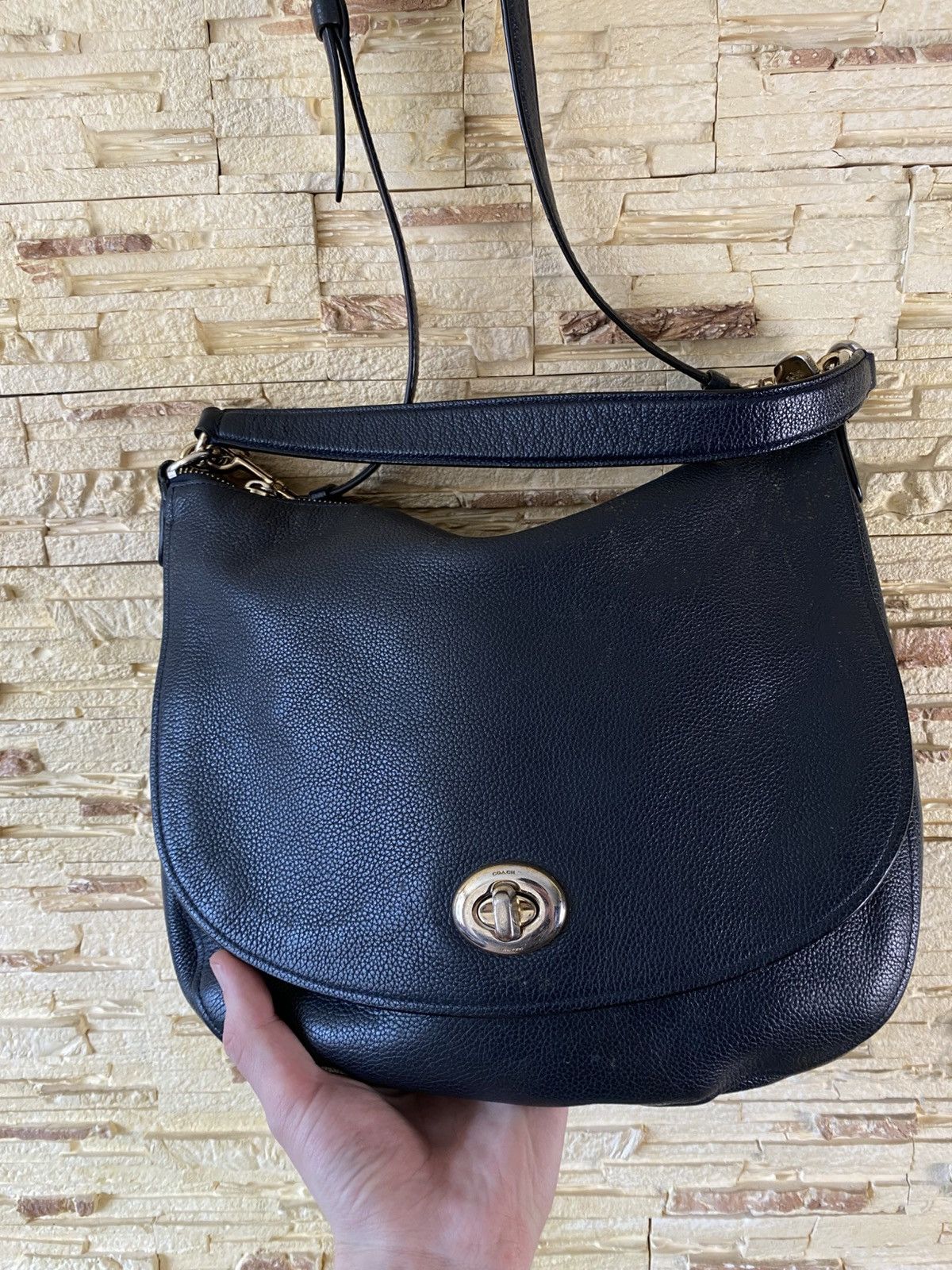 Coach Coach Navy Leather Shoulder Crossbody Golden Logo Bag Size ONE SIZE - 4 Thumbnail