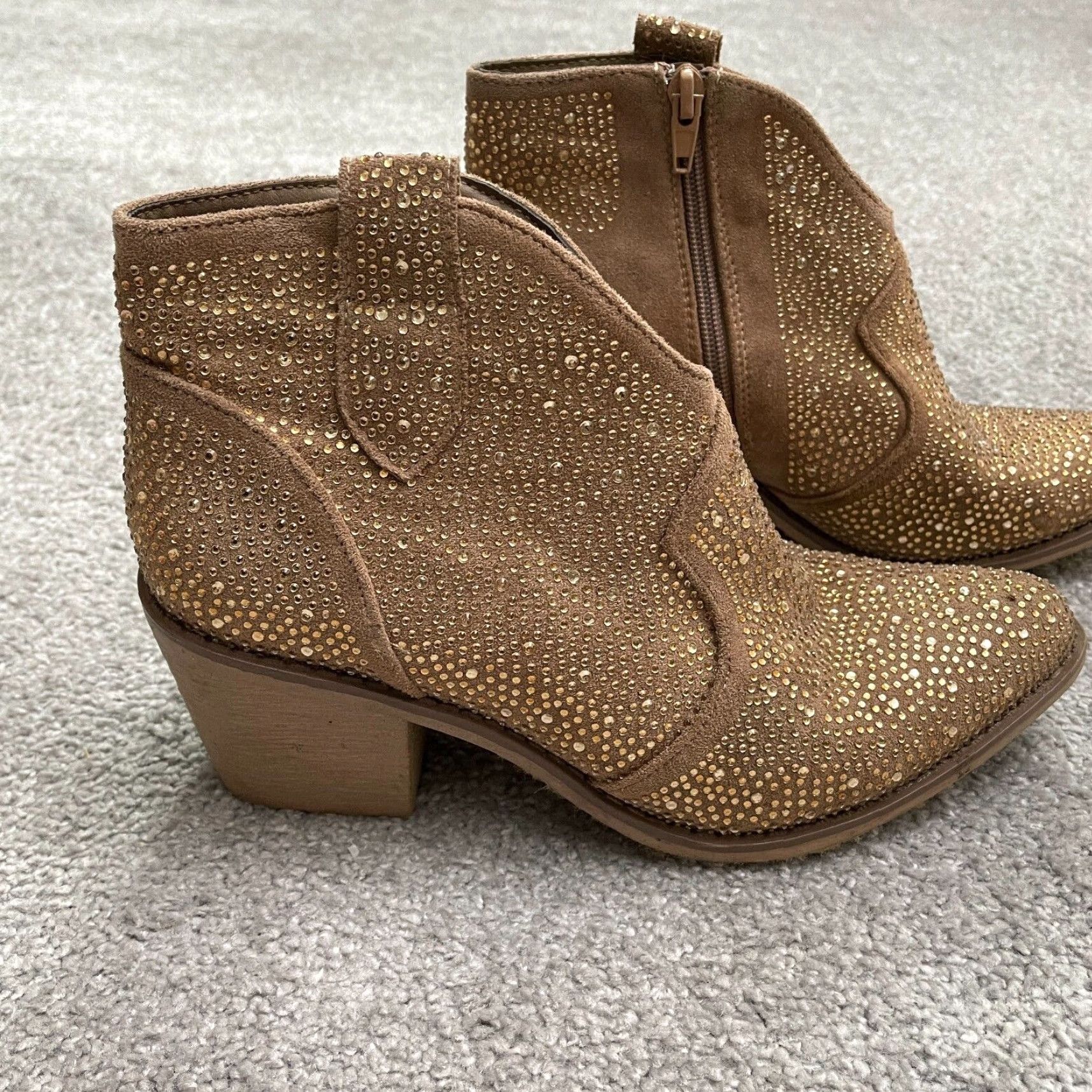 Vintage VINTAGE not? Wait. No vintage. Pierre Dumas Wilder Rhinestone Ankle Boots Womens 6 Brown Pointed Embellished Size US 6 / IT 36 - 4 Thumbnail