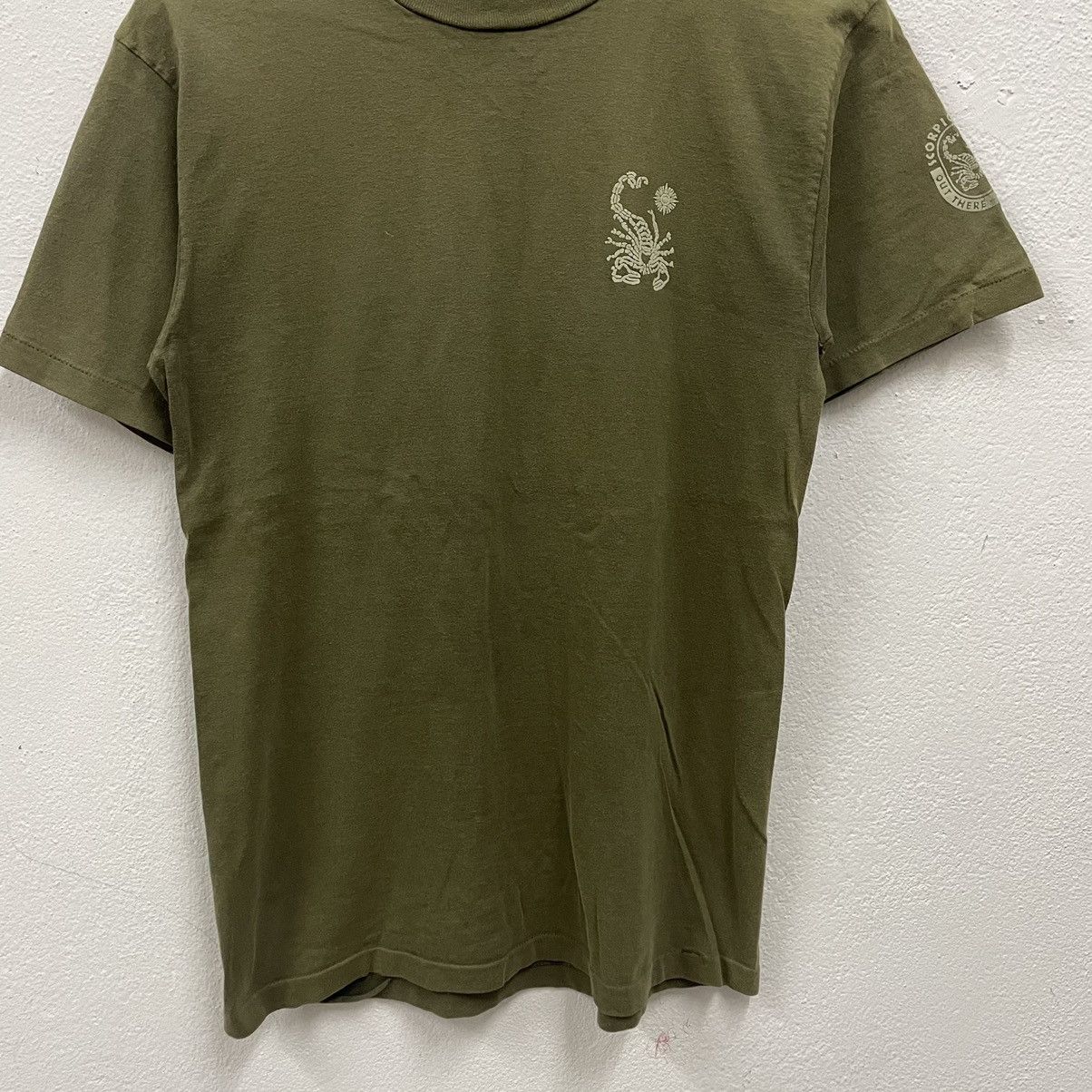 Vintage 🔥🔥Vintage 90s Scorpion Bay Big Logo Skate Surf Tee Size US S / EU 44-46 / 1 - 6 Thumbnail