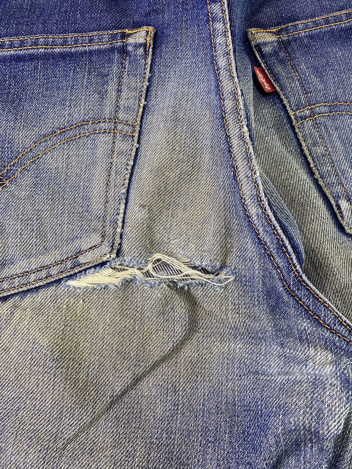 Jean × Levi's × Vintage VINTAGE LEVIS 508 DISTRESS BLUE WASH JEANS - J910 Size US 31 - 12 Thumbnail
