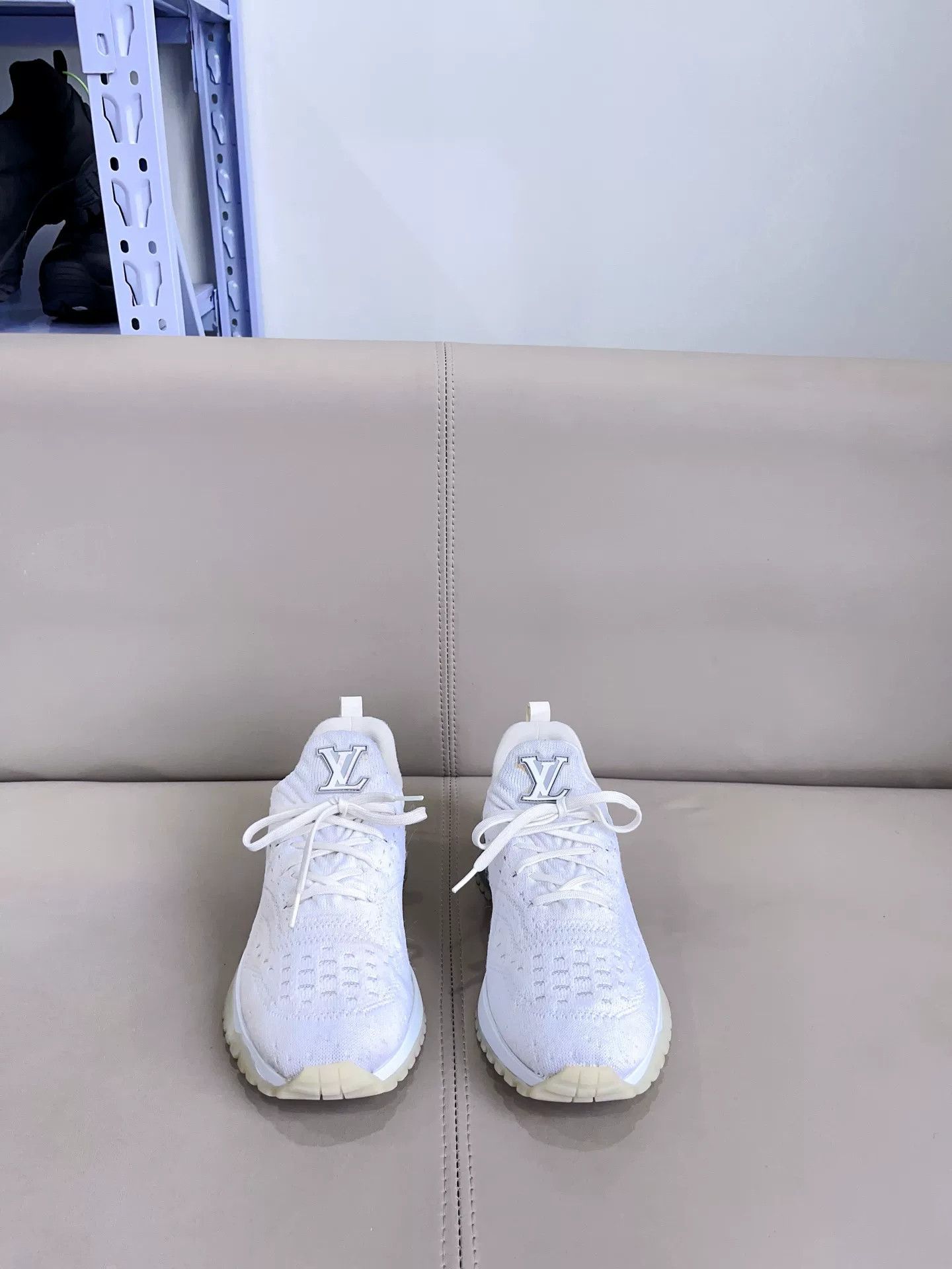 Louis Vuitton Louis Vuitton LV VNR White Sneakers Size US 8 / EU 41 - 1 Thumbnail