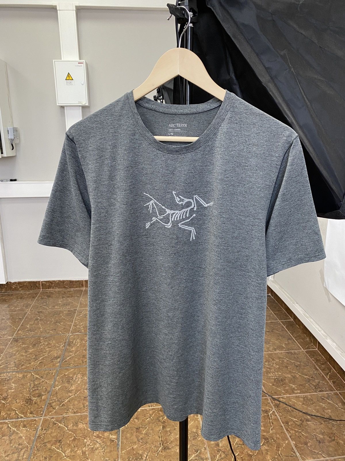 Arc'teryx Y2K Arc’teryx Outdoor T-Shirt Rare Retro Hype Size US L / EU 52-54 / 3 - 1 Thumbnail