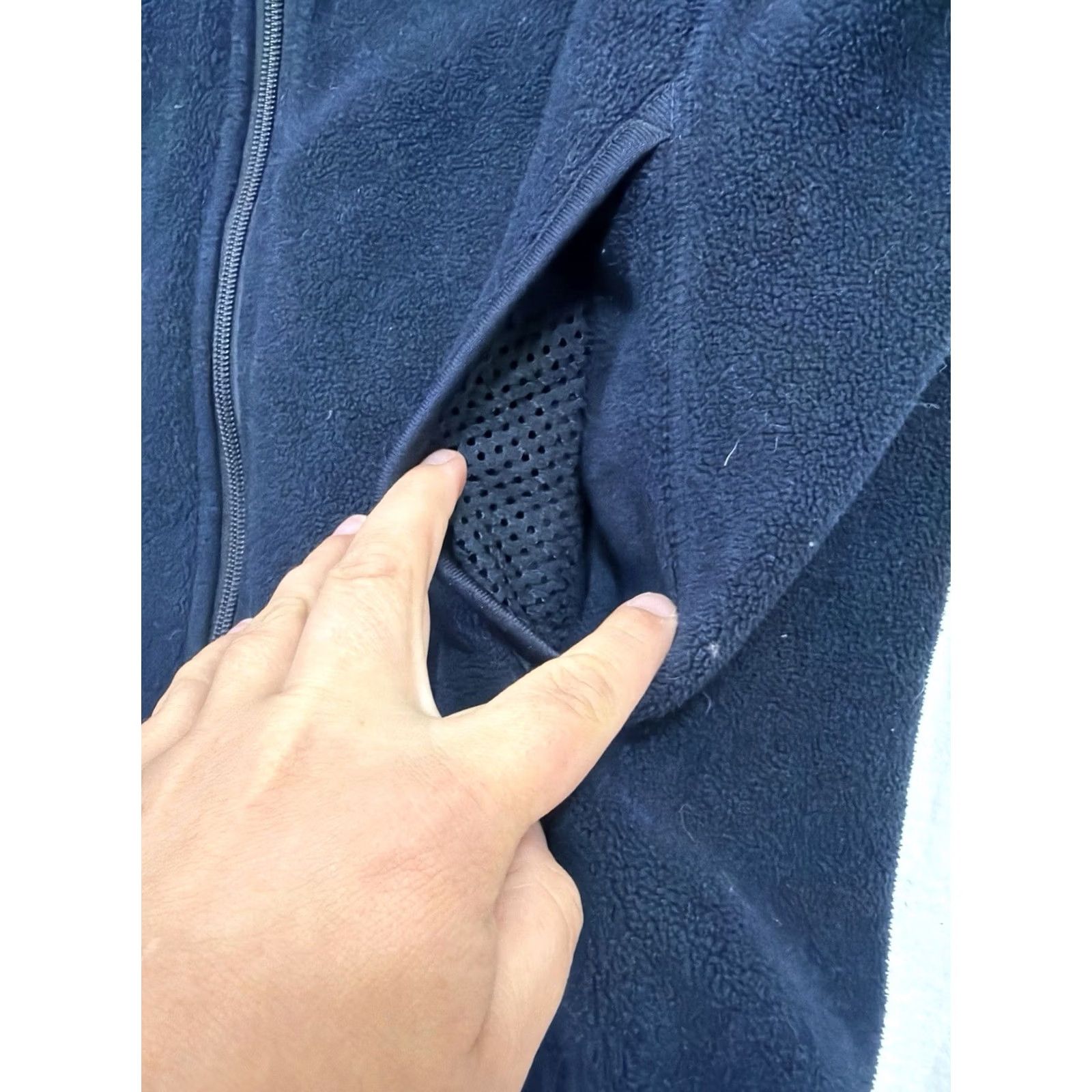Uniqlo VINTAGE Uniqlo Men’s M Full Zip Fleece Windstopper Navy Blue Jacket Windbreaker Mens Size US M / EU 48-50 / 2 - 6 Thumbnail