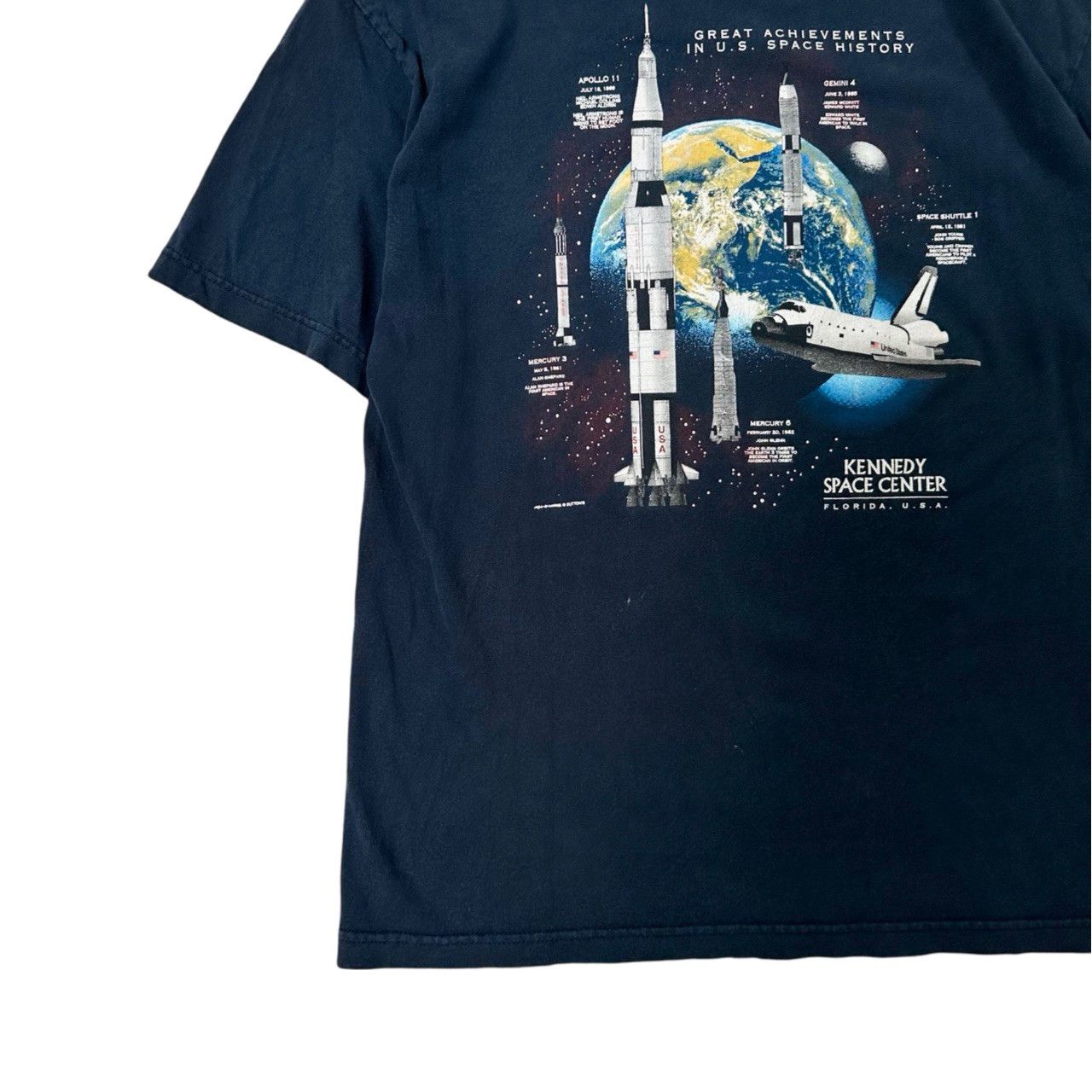 Vintage Vintage 00s Kennedy Space Station Graphic Space T Shirt Size US XL / EU 56 / 4 - 3 Thumbnail