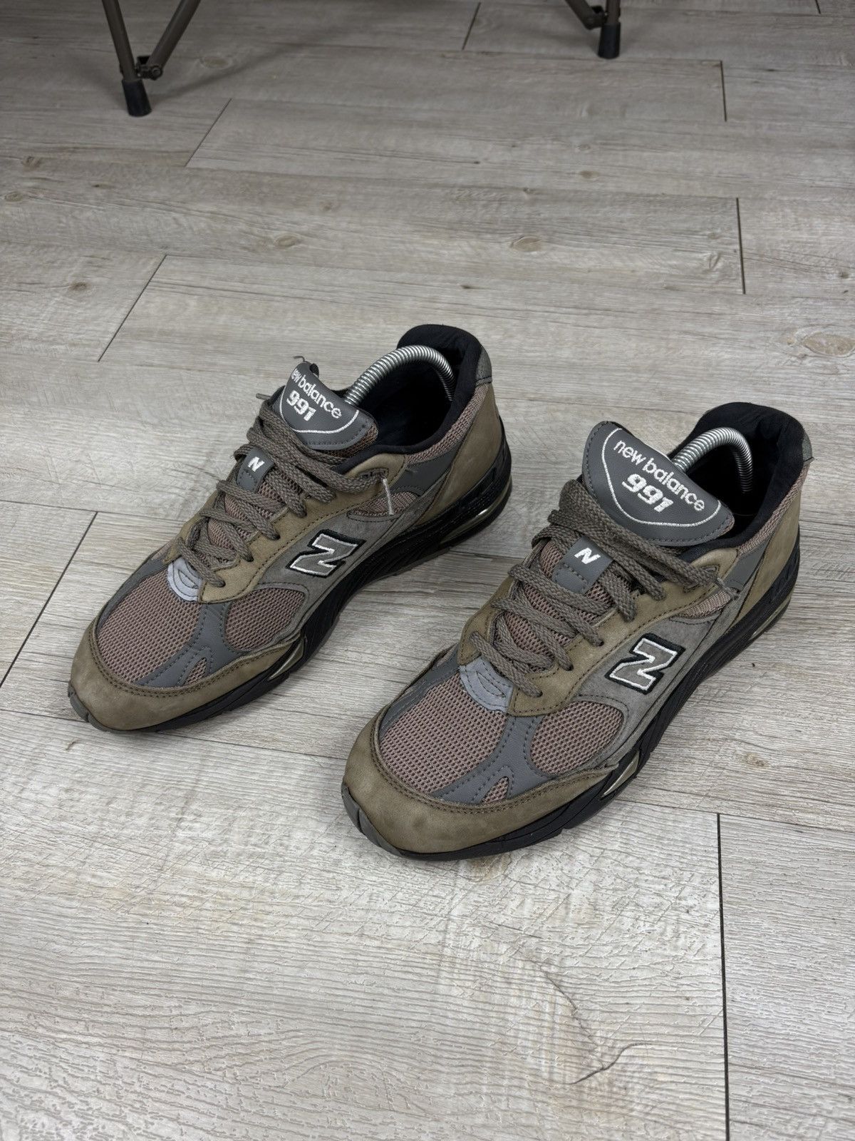 New Balance Rare 991 Made in England Khaki Sneakers Lace-Up Shoes Low-Top Trainers Size US 10 / EU 43 - 2 Thumbnail