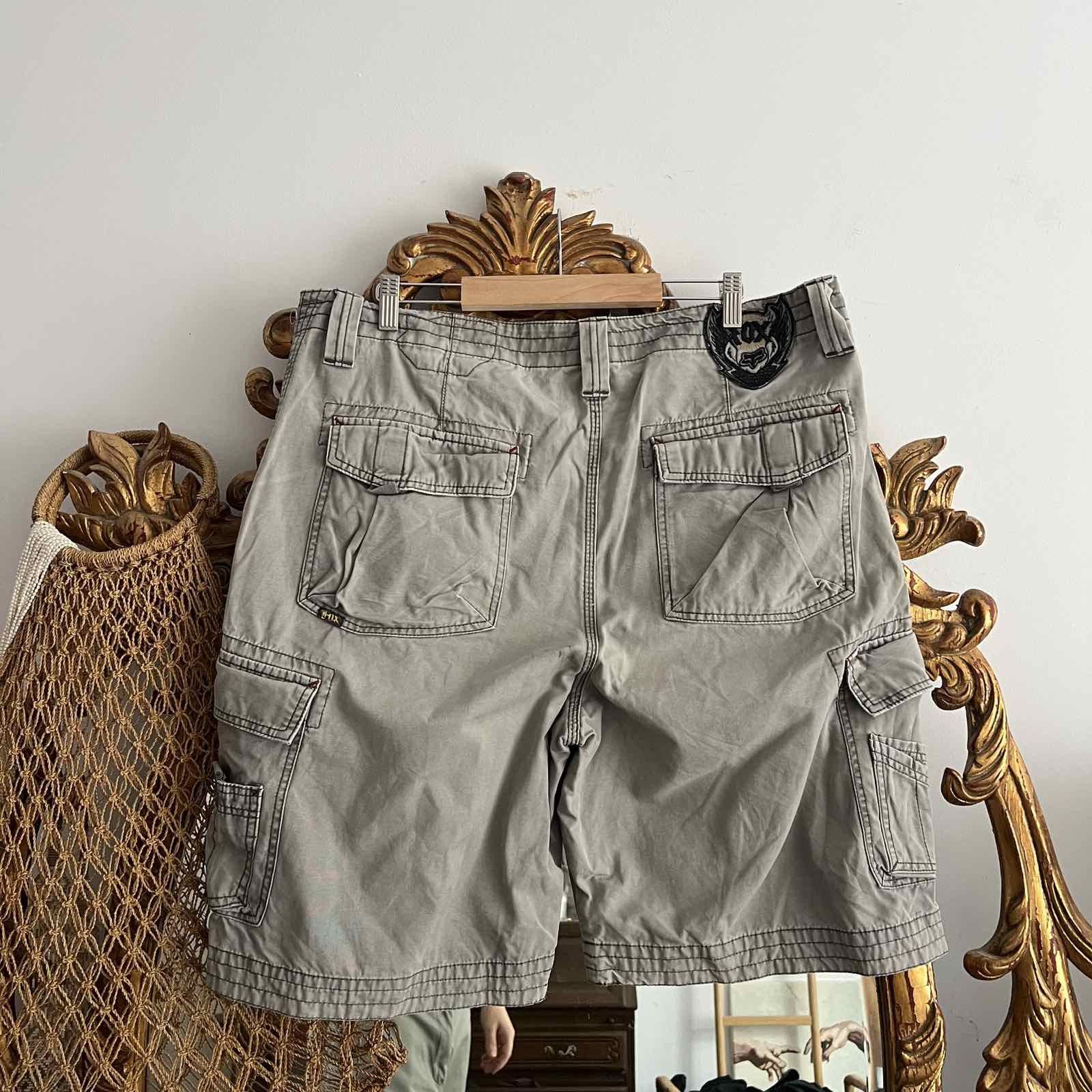 Fox Racing VINTAGE Fox Cargo Shorts Men Grey Baggy Skater BMX Sz 36 Size US 36 / EU 52 - 2 Thumbnail
