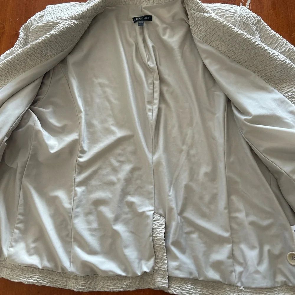 Eileen Fisher Eileen Fisher Cream Textured Three-Button Blazer Size L / US 10 / IT 46 - 8 Thumbnail