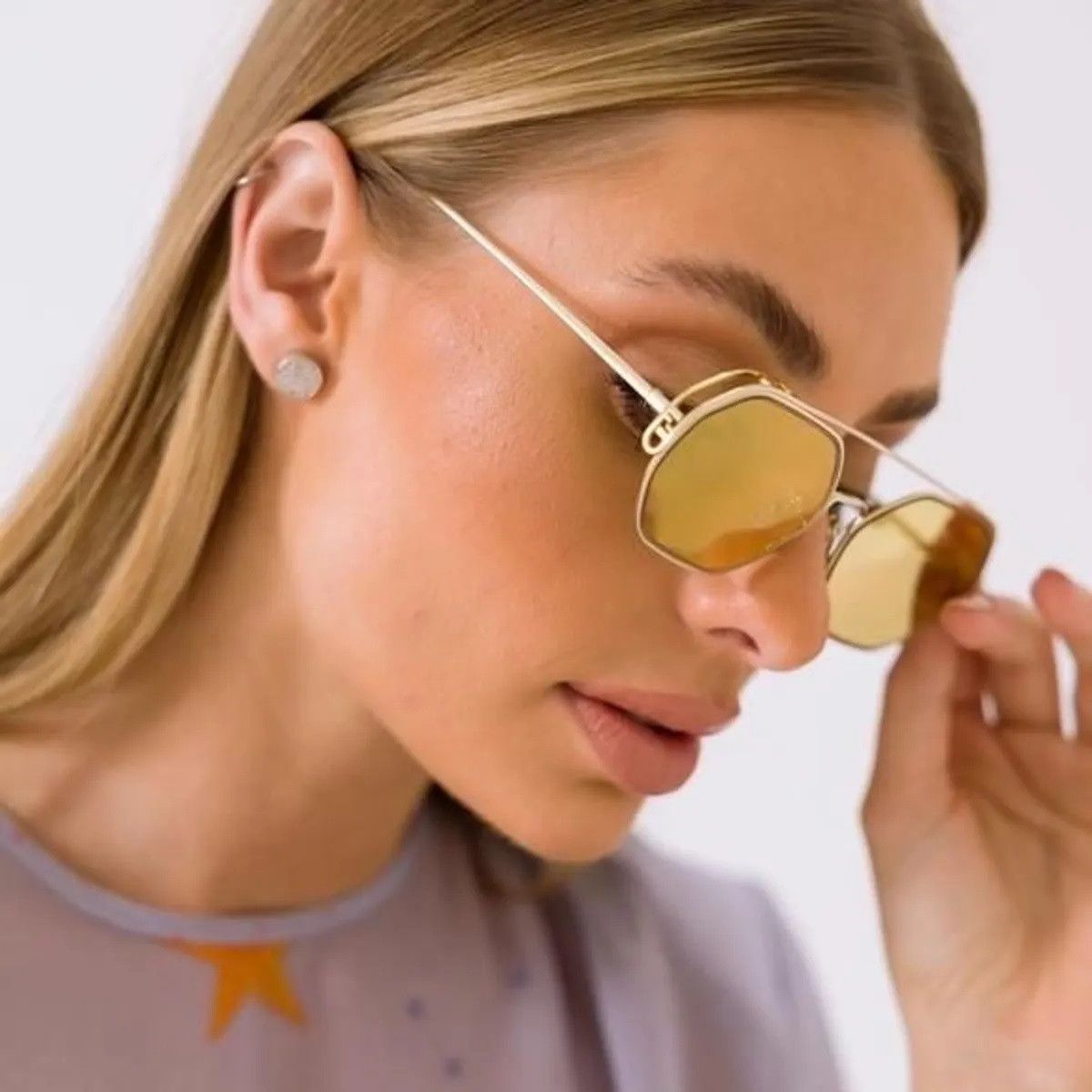 Fendi NEW Fendi FE40039U 10L Unisex Geometric Sunglasses Size ONE SIZE - 12 Thumbnail