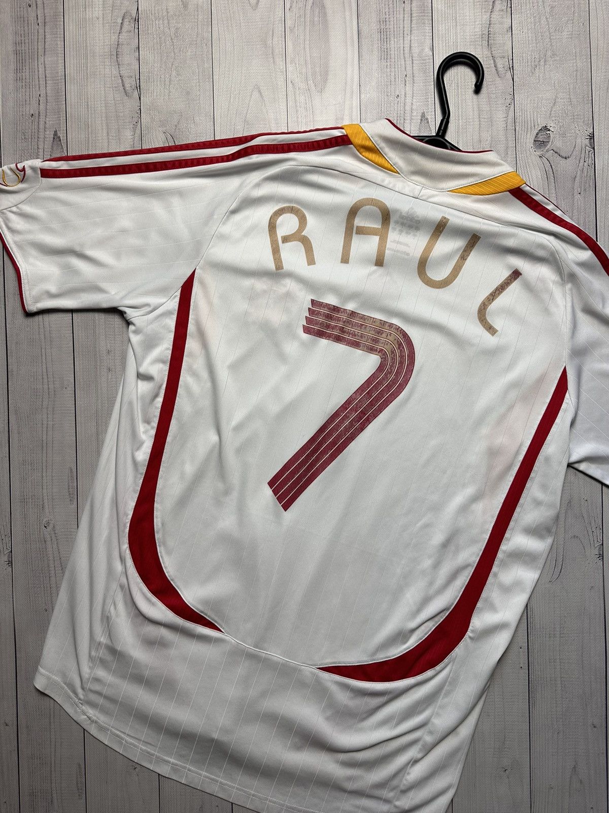Adidas × Vintage Vintage adidas Spain 7 Raul soccer jersey size L logo Size US L / EU 52-54 / 3 - 10 Thumbnail