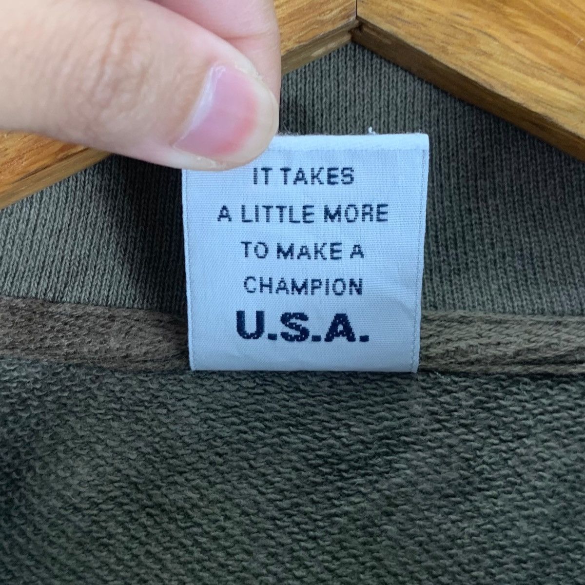 Champion Vintage CHAMPION USA Small Logo Half Zipper Sweatshirt Top Size M / US 6-8 / IT 42-44 - 7 Thumbnail