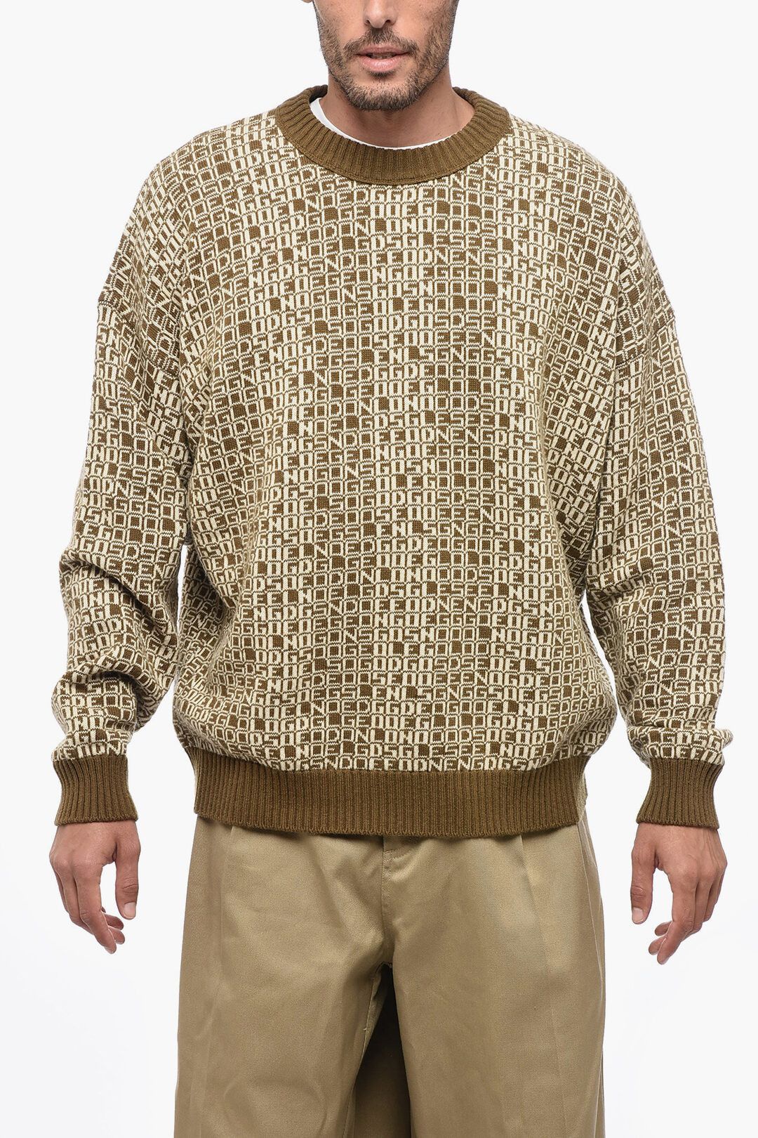 o1y0125 Logo Print Crewneck Sweater in Brown/White