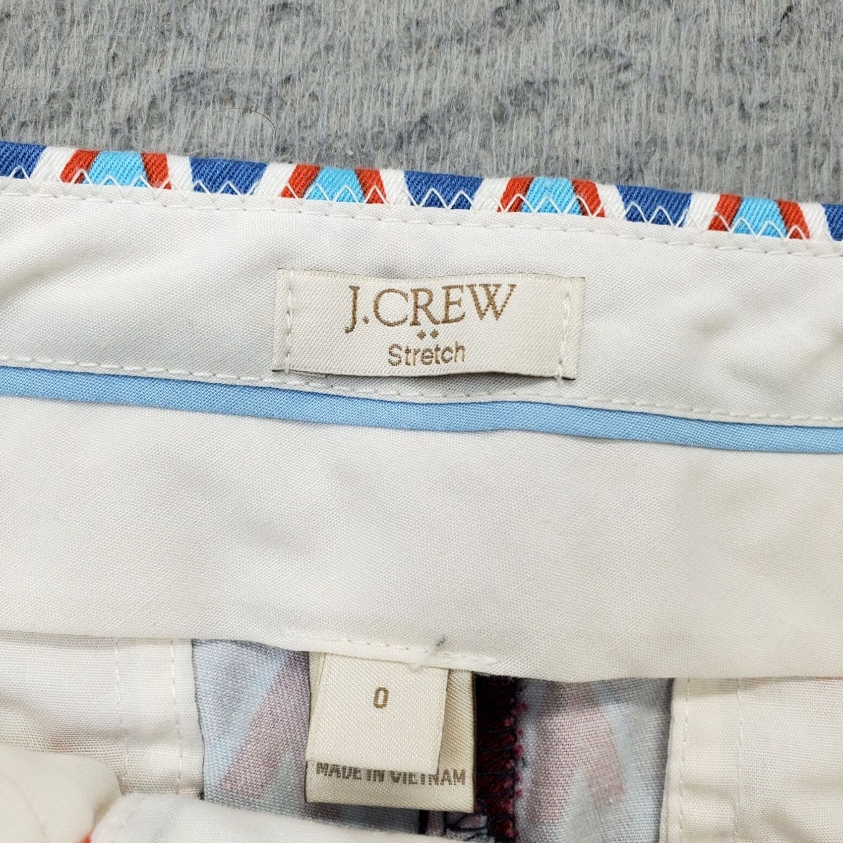 J.Crew J.CREW Shorts Womens Size 0 Multi Geometric Stretch 5" Inseam Casual Mid Rise Size 25" / US 0 / IT 36 - 6 Thumbnail
