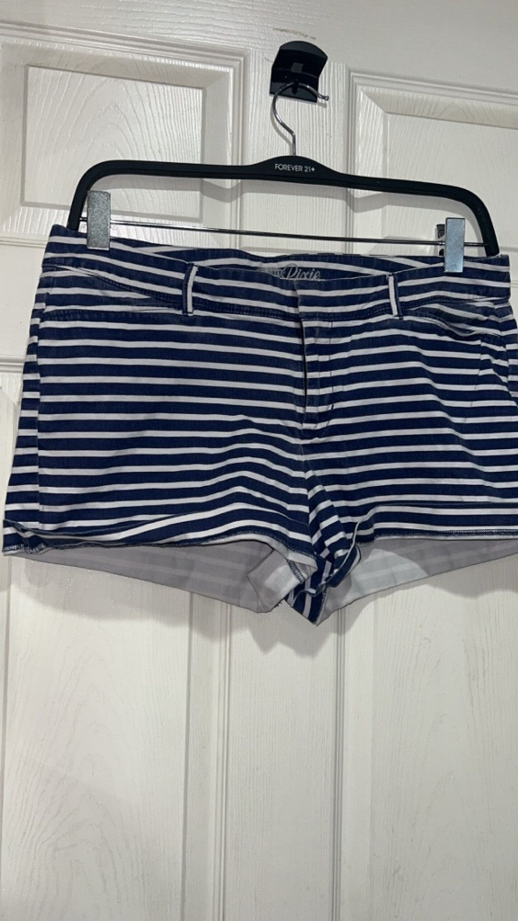 Old Navy Women's Old Navy Blue White Striped Pixie Shorts Size 12 Size 34" / US 12 / IT 48 - 2 Thumbnail