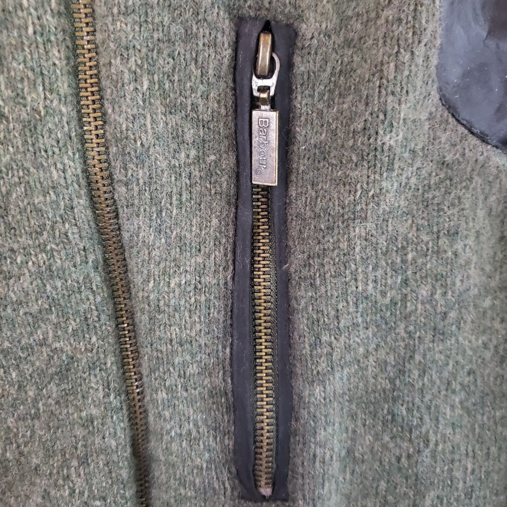 Barbour Barbour Danby Lined Full Zip Sweater Men L Olive Wool Leather Elbow Pads Barbour Zipper Pulls Plaid Internal Liner Vintage: No Size US L / EU 52-54 / 3 - 7 Thumbnail