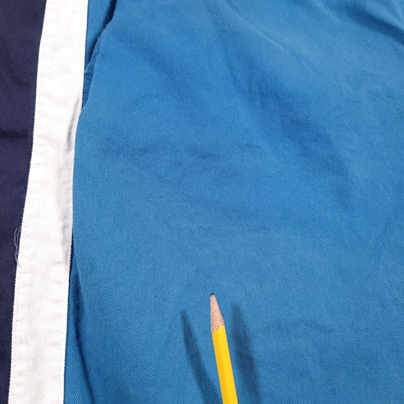 Nike VINTAGE Nike Shorts Mens XXL Blue Twill Elastic Waist Drawstring Heavy Logo Stripe Bermuda 90s Mens Size US 39 - 7 Thumbnail