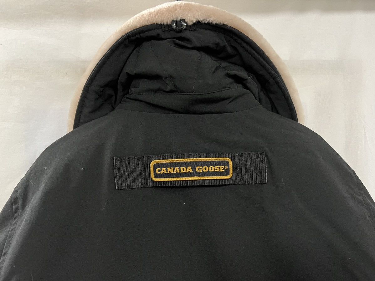 Canada Goose Men’s Mackinaw Parka in Fusion Fit - M [Limited Edition] Size US M / EU 48-50 / 2 - 9 Thumbnail