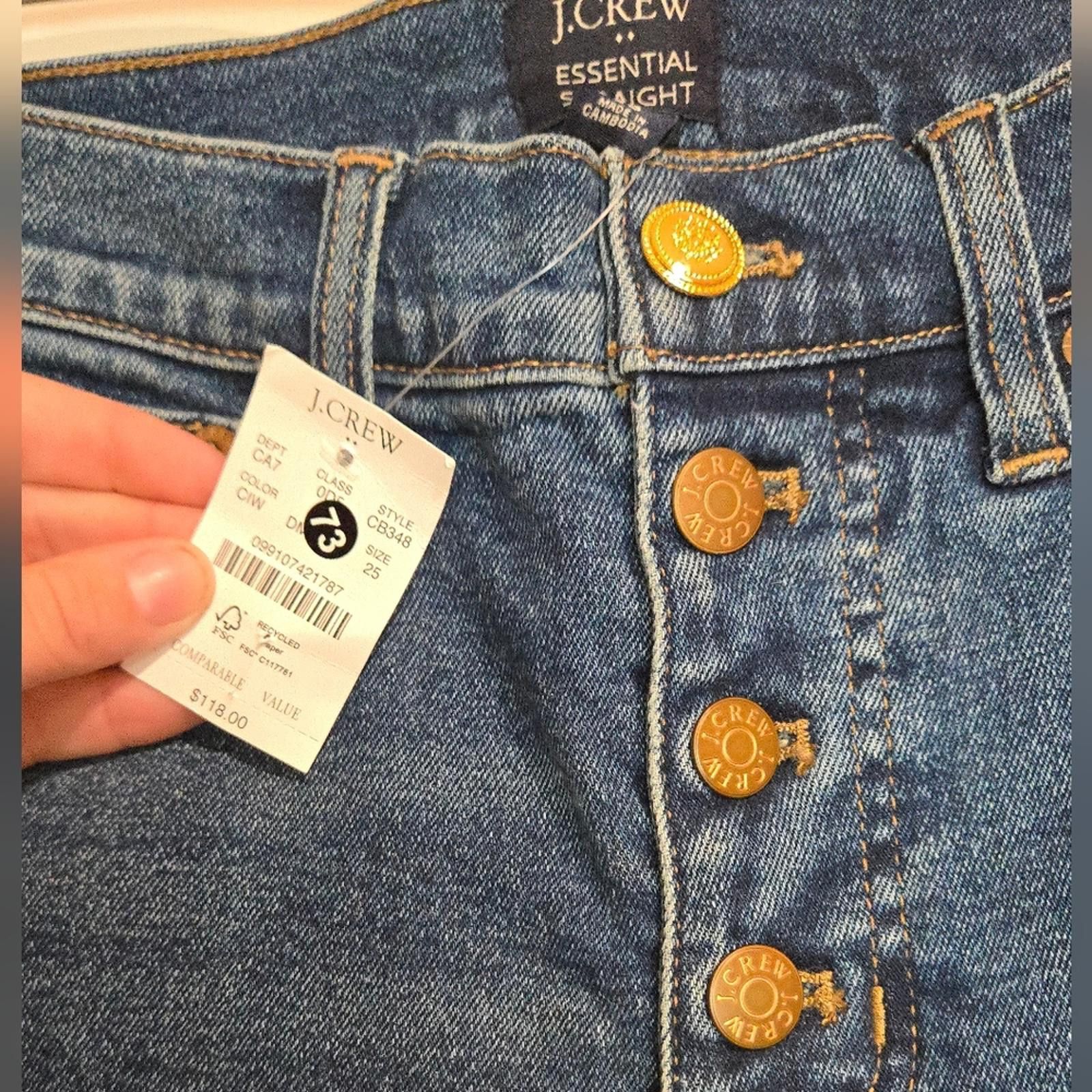 J.Crew NWT J Crew Essential straight jean with button fly Size 25" / US 0 / IT 36 - 4 Thumbnail