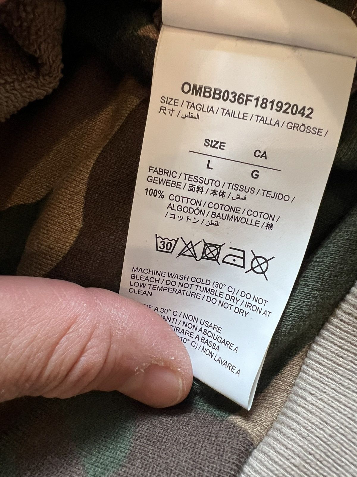 Off-White Off White Reconstructed Arrow Logo Camo Hoodie - Size L Size US L / EU 52-54 / 3 - 9 Thumbnail
