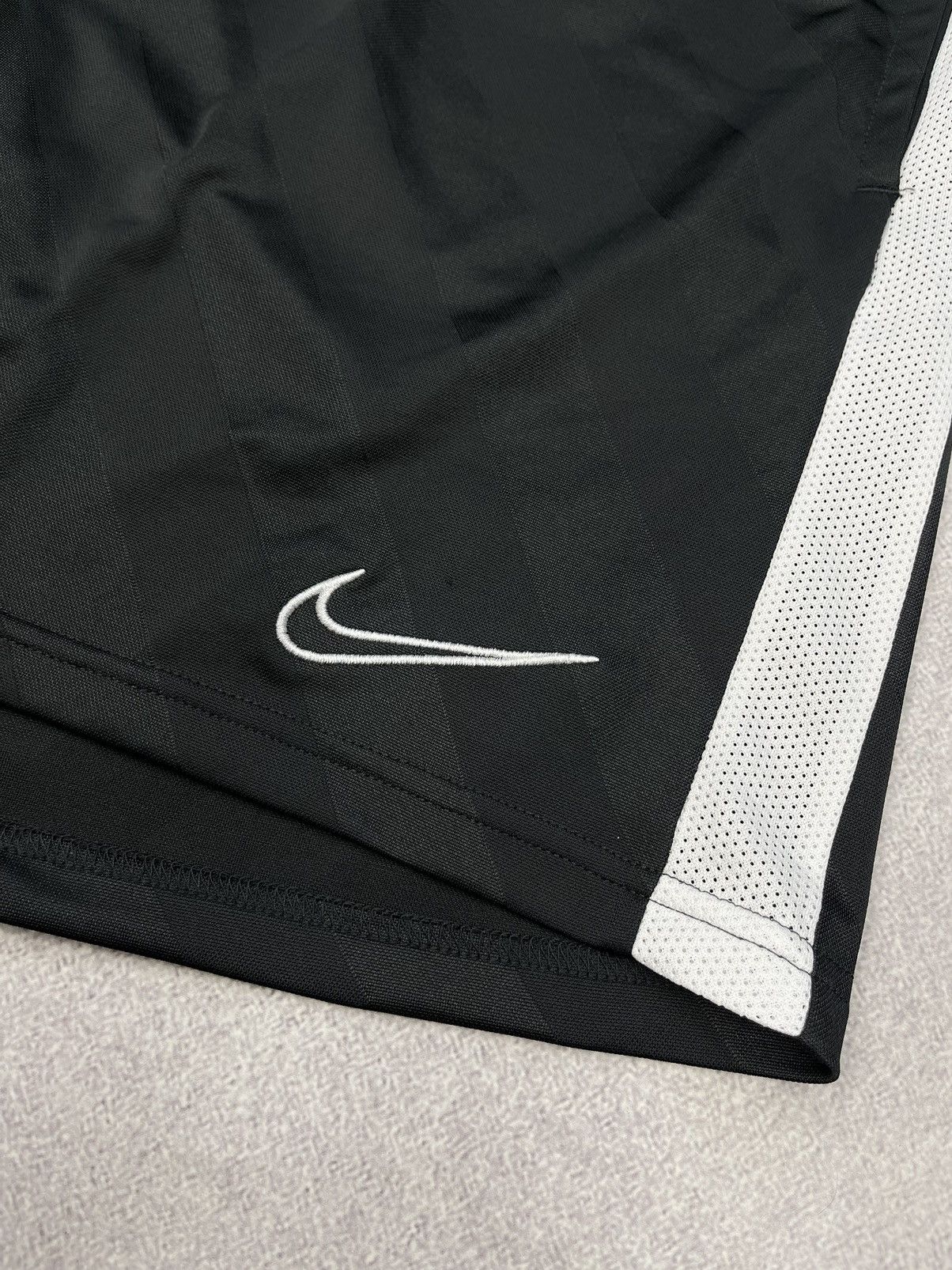 Nike × Vintage Mens Nike Malaga CF Shorts Football Grey Y2K Jersey Soccer Size US 34 / EU 50 - 5 Thumbnail