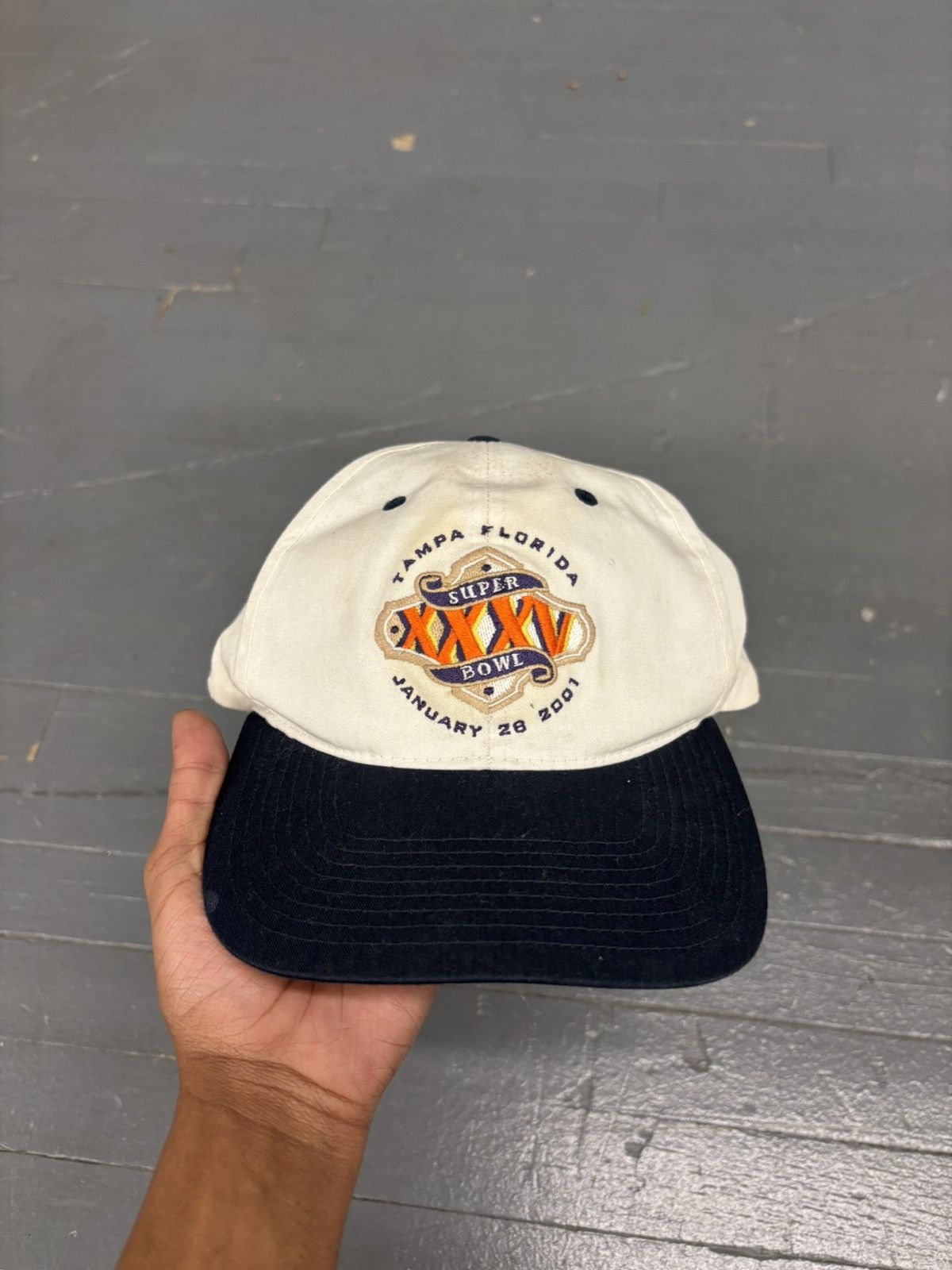 NFL × Vintage Vintage 2001 SuperBowl xxxv Tampa Florida hat Size ONE SIZE - 1 Thumbnail