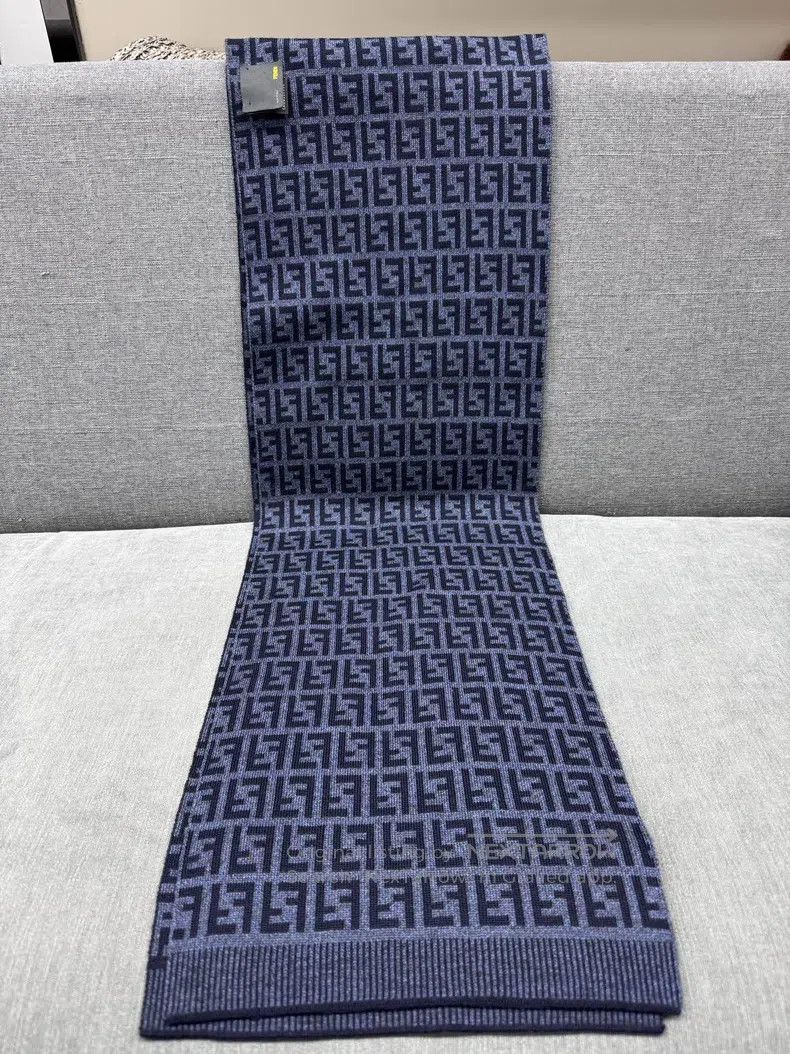 Fendi Fendi Scarf Size ONE SIZE - 1 Thumbnail