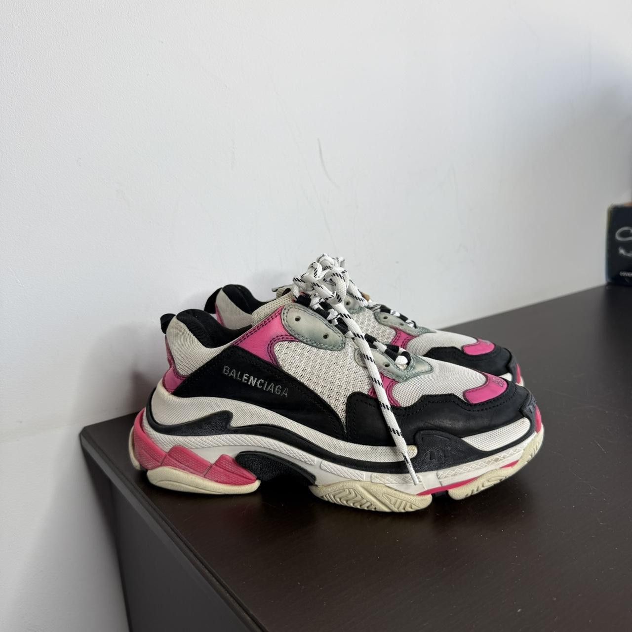 Balenciaga Balenciaga Triple S Oversize Sneakers Pink White Size US 7.5 / EU 40-41 - 2 Thumbnail