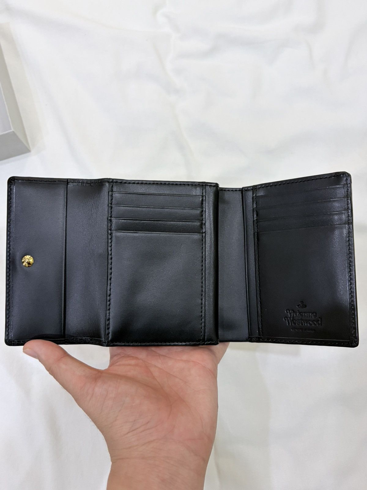 Vivienne Westwood *Japan Exclusive* VINTAGE ORB LEATHER CLASP TRIFOLD WALLET Size ONE SIZE - 3 Thumbnail