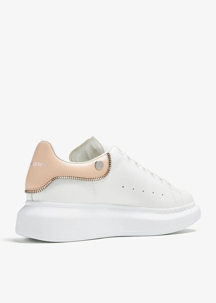 Alexander McQueen o1w1db10925 Oversized Sneaker in White Size US 9 / IT 39 - 2 Thumbnail