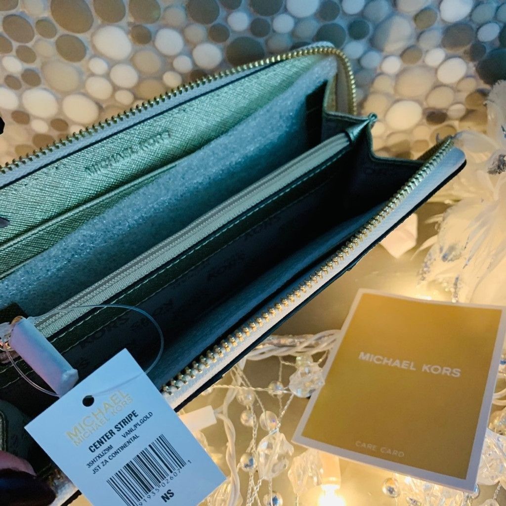 Michael Kors Michael Kors Wristlet in Beige & Gold BN Size ONE SIZE - 6 Thumbnail