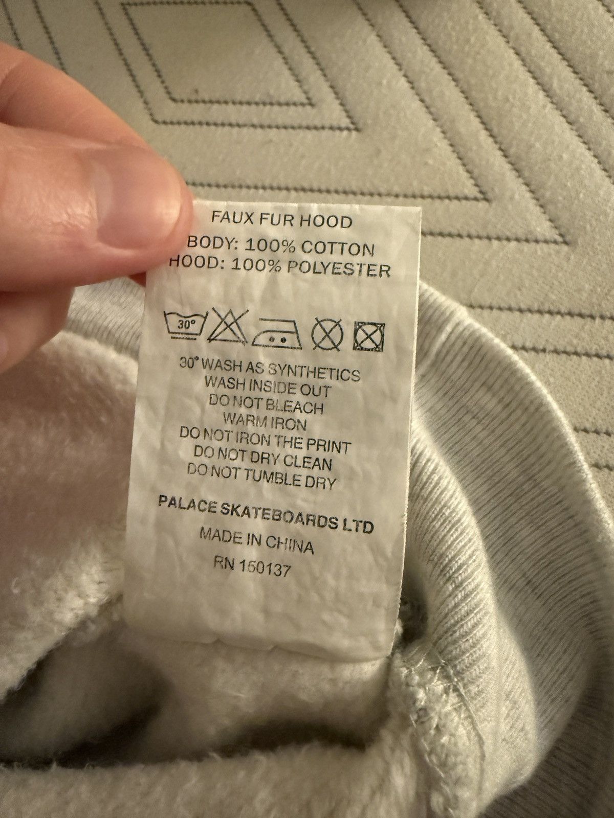 Palace palace faux fur hood sweatshirt Size US L / EU 52-54 / 3 - 6 Thumbnail