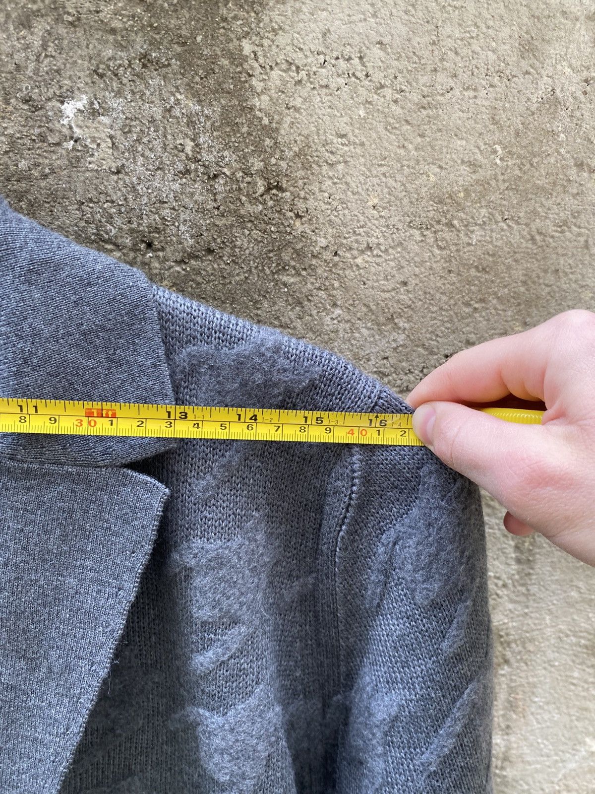 Fendi Fendi grey wool Cardigan with pocket details Strickjacken Size S / US 4 / IT 40 - 18 Thumbnail