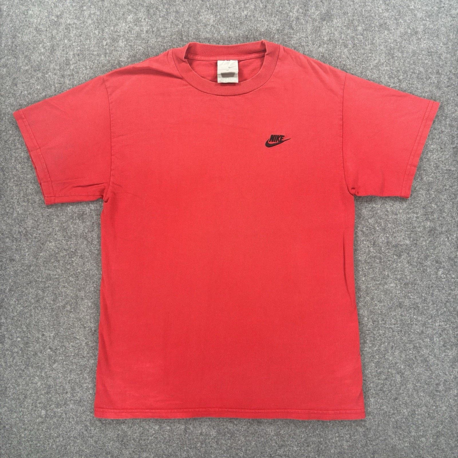 Nike Vintage Nike Embroidered Red Shirt Men's Medium Size US M / EU 48-50 / 2 - 2 Thumbnail
