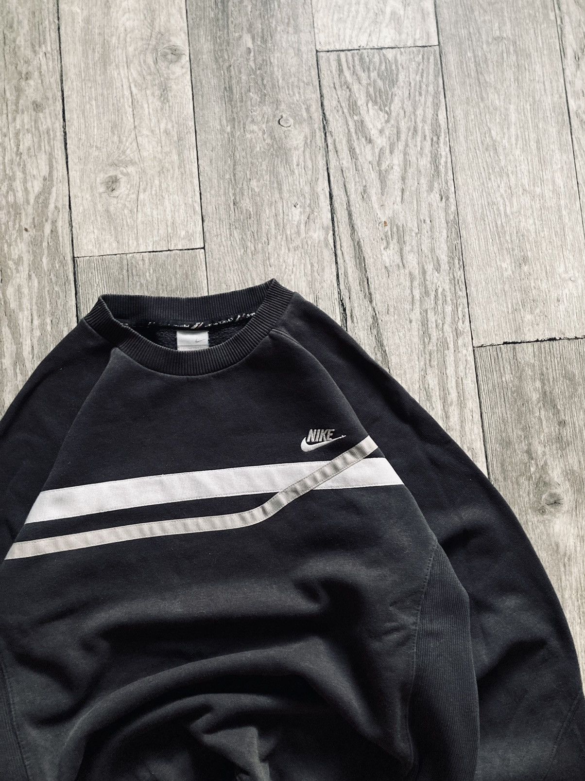 Nike × Vintage Vintage crewneck sweatshirt nike swoosh logo M 90’s 00’s y2k Size US L / EU 52-54 / 3 - 3 Thumbnail