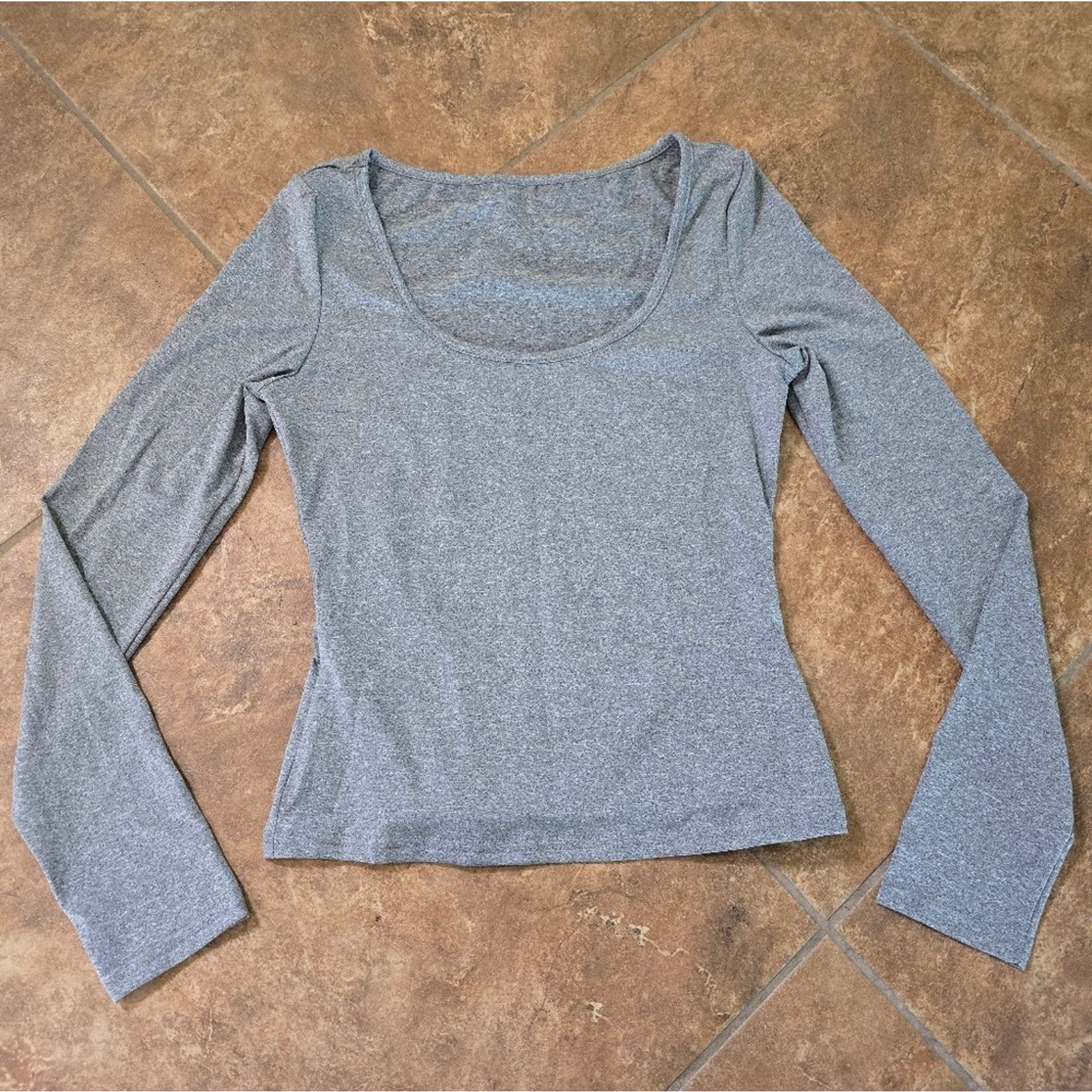 Shein Grey Heathered SHEIN Cropped Long Sleeve Size XS / US 0-2 / IT 36-38 - 1 Thumbnail