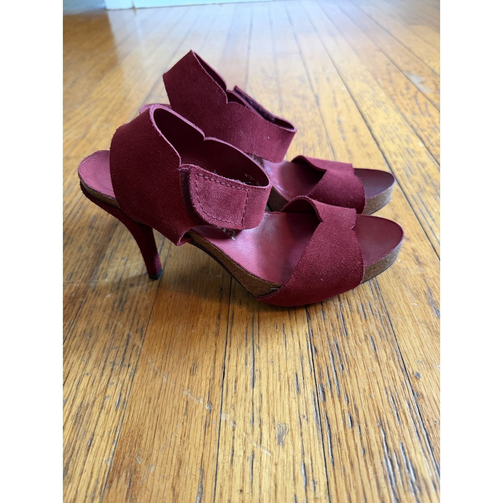 Pedro Garcia Pedro Garcia Shoes Womens Size 6.5 Red Suede Platform Size US 4 / IT 34 - 6 Thumbnail