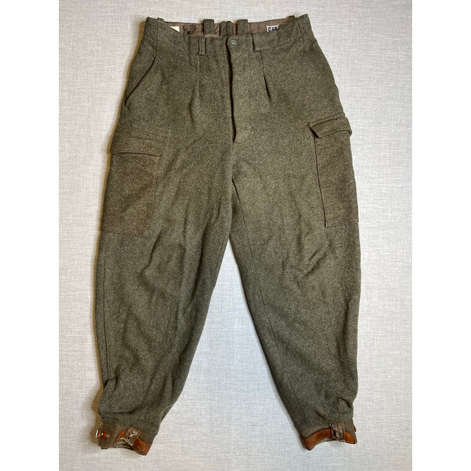 Vintage Vintage 1940s Swedish Crown WWII Wool Army Pants C48 30x29 Size US 30 / EU 46 - 1 Thumbnail