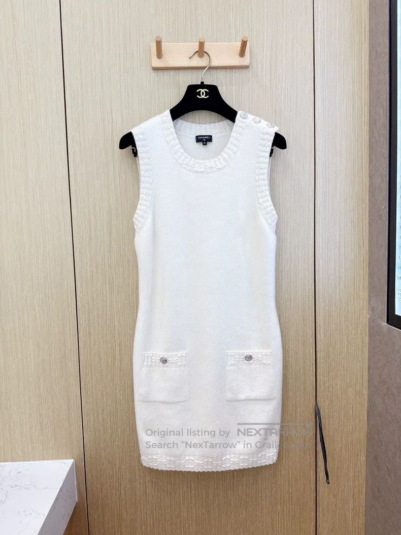 Chanel Chanel Off-white knitted sleeveless dress Size XS / US 0-2 / IT 36-38 - 1 Thumbnail