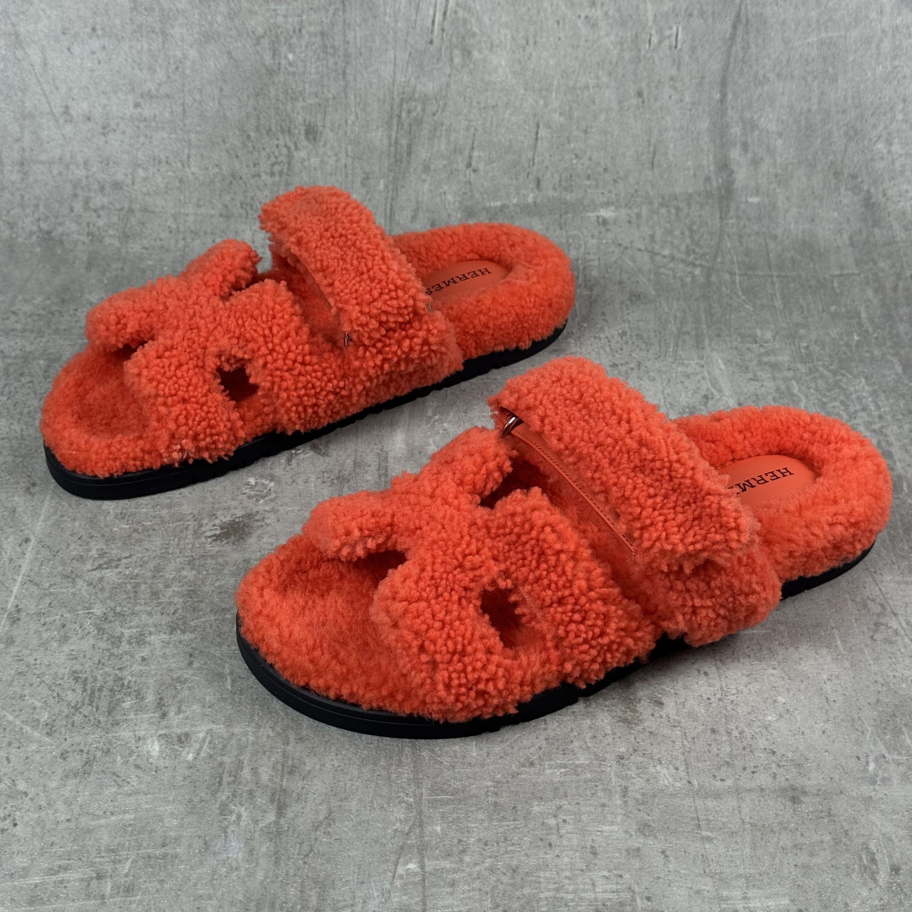 Hermes HERMES Sherling Chypre Sandals in Orange Size US 7 / IT 37 - 3 Thumbnail