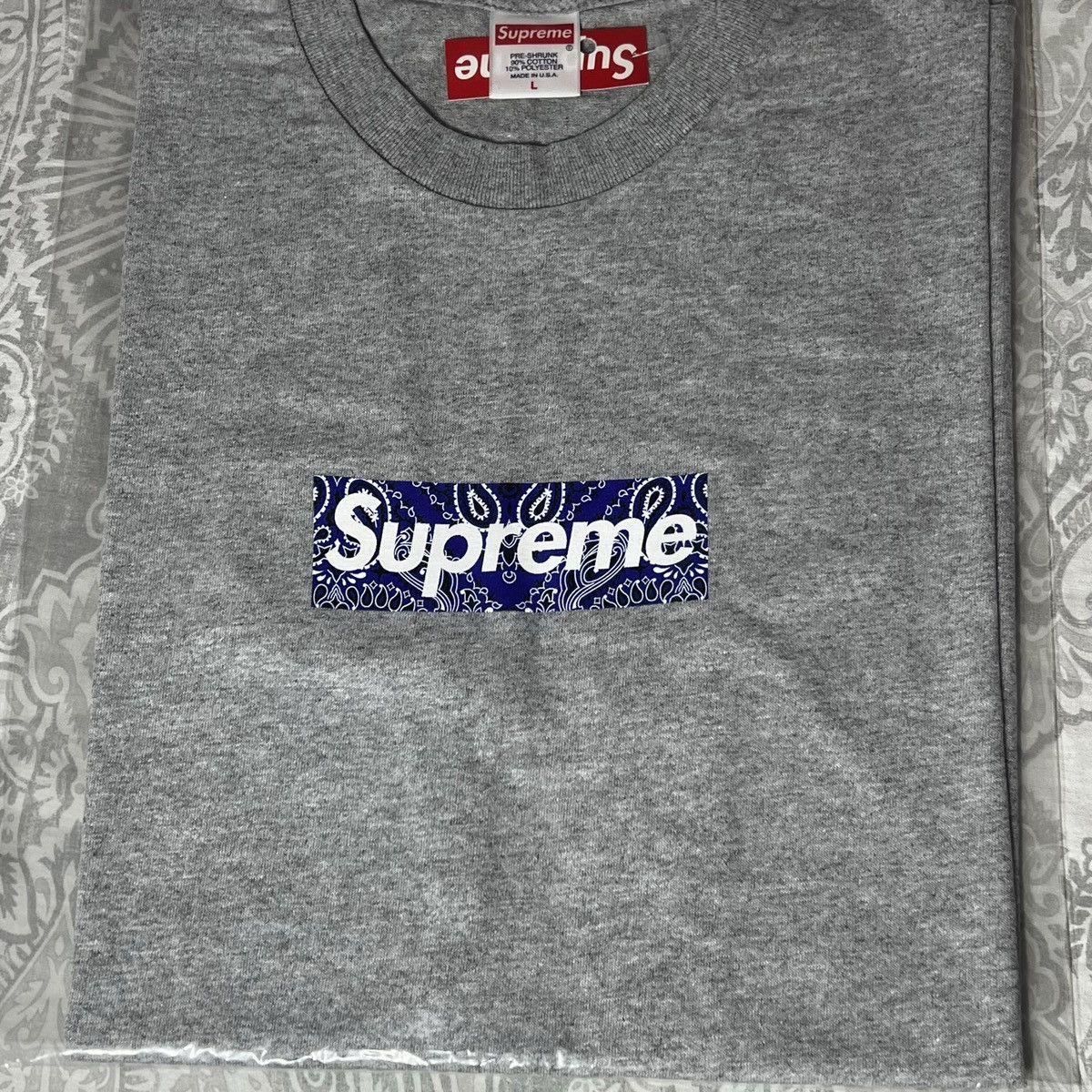 Supreme Grey Bandana Box logo tee Blue bandana bogo tee