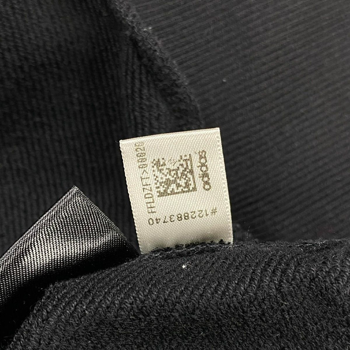 Y-3 FW2019 Half-Zip Logo Sweatshirt Size US M / EU 48-50 / 2 - 14 Thumbnail