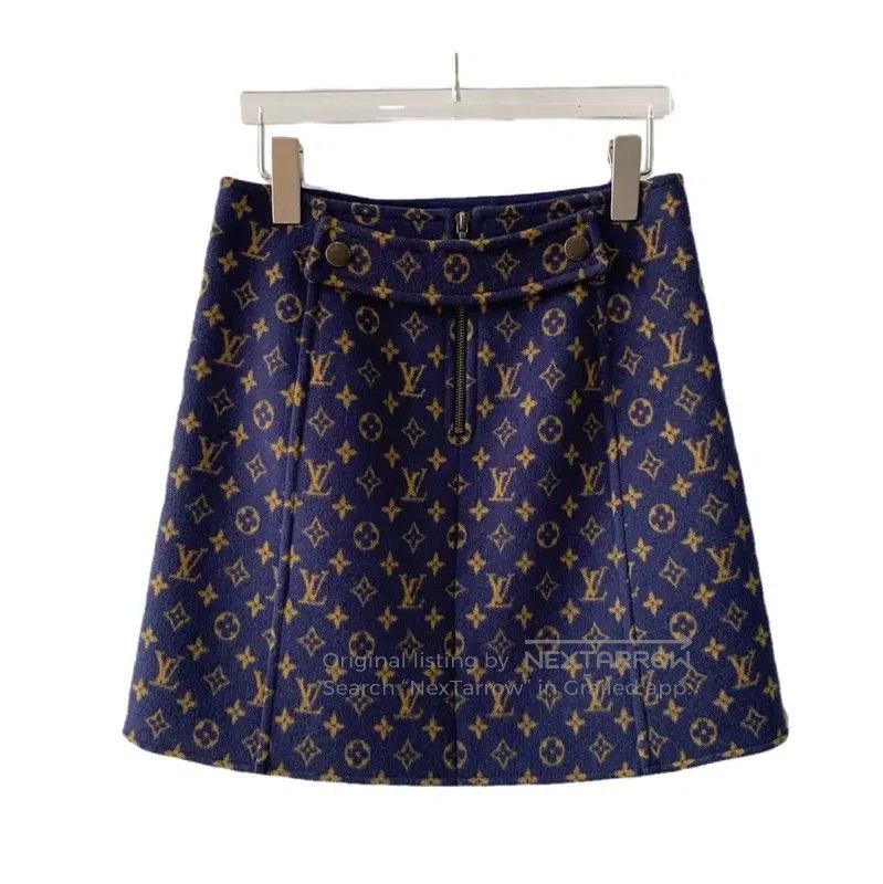 Louis Vuitton Louis Vuitton Women's Navy Wool Skirt . Size 23" - 2 Thumbnail