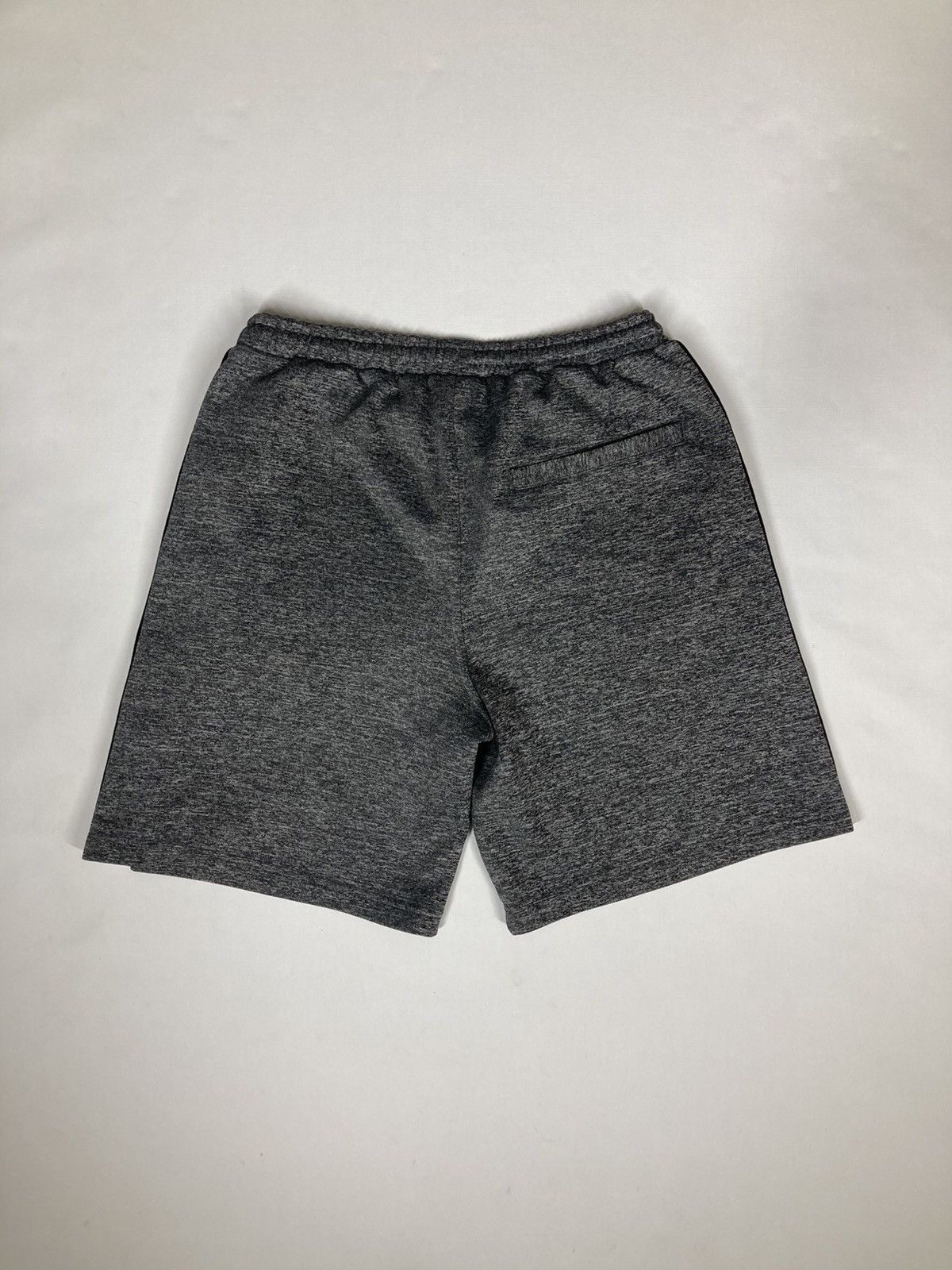 Ellesse × Vintage Ellesse shorts size M lampas Size US 30 / EU 46 - 4 Thumbnail
