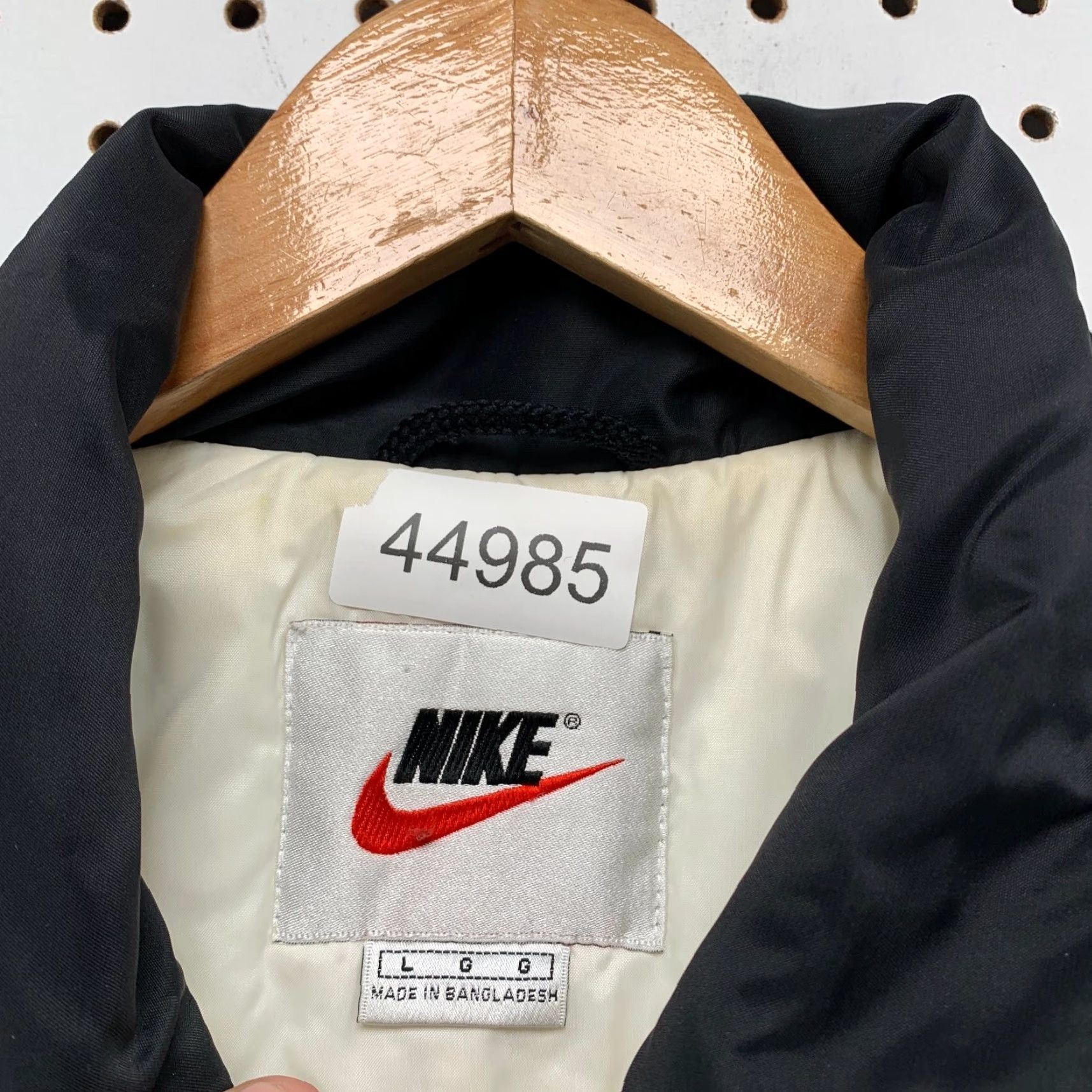 Nike VINTAGE Nike Coat Jacket Mens Large Black Green Swoosh Insulated Long Jacket Size US L / EU 52-54 / 3 - 5 Thumbnail
