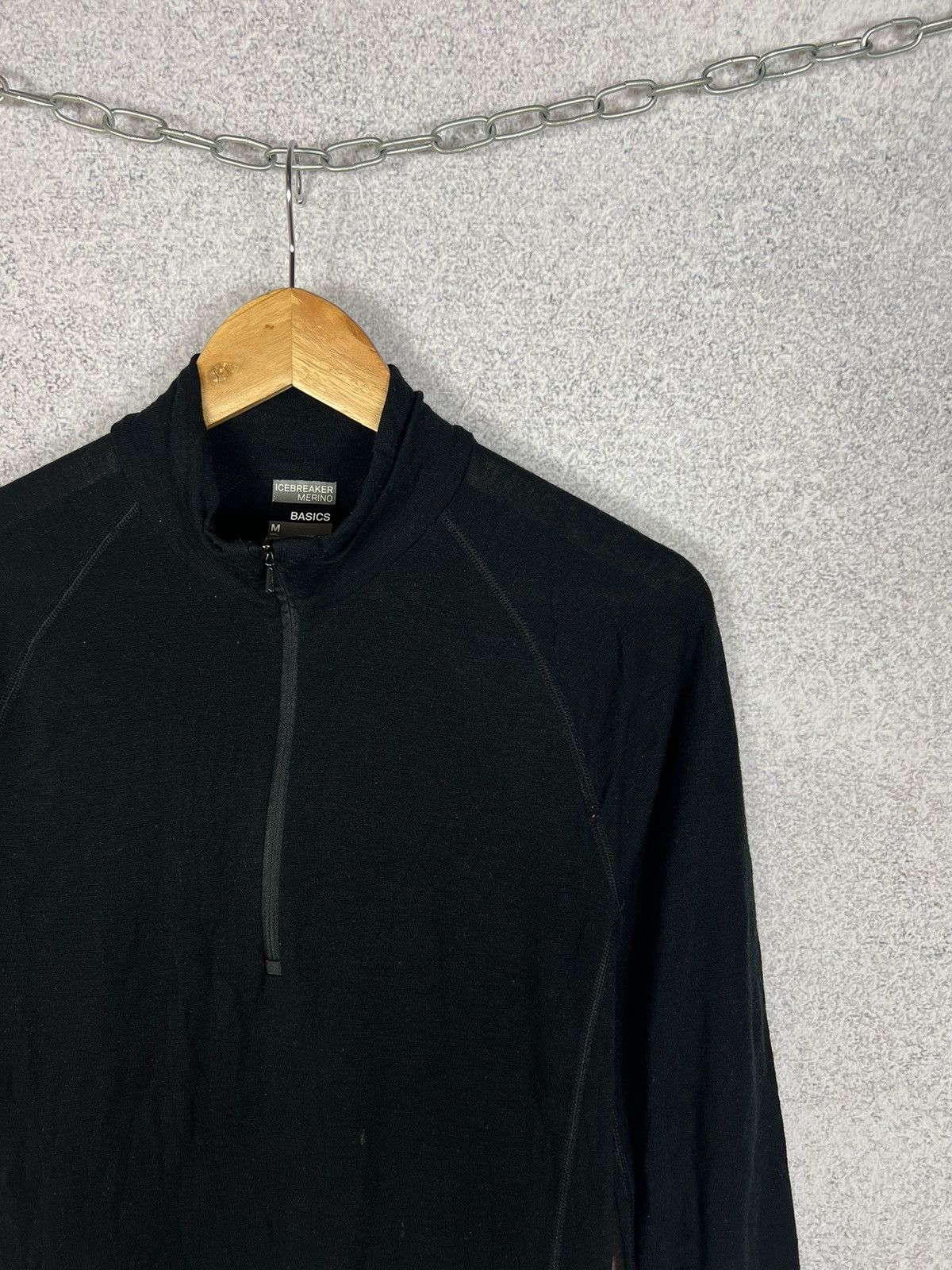 Icebreaker Man’s Ice Breaker Merino Wool LongSleeve Size US M / EU 48-50 / 2 - 3 Thumbnail