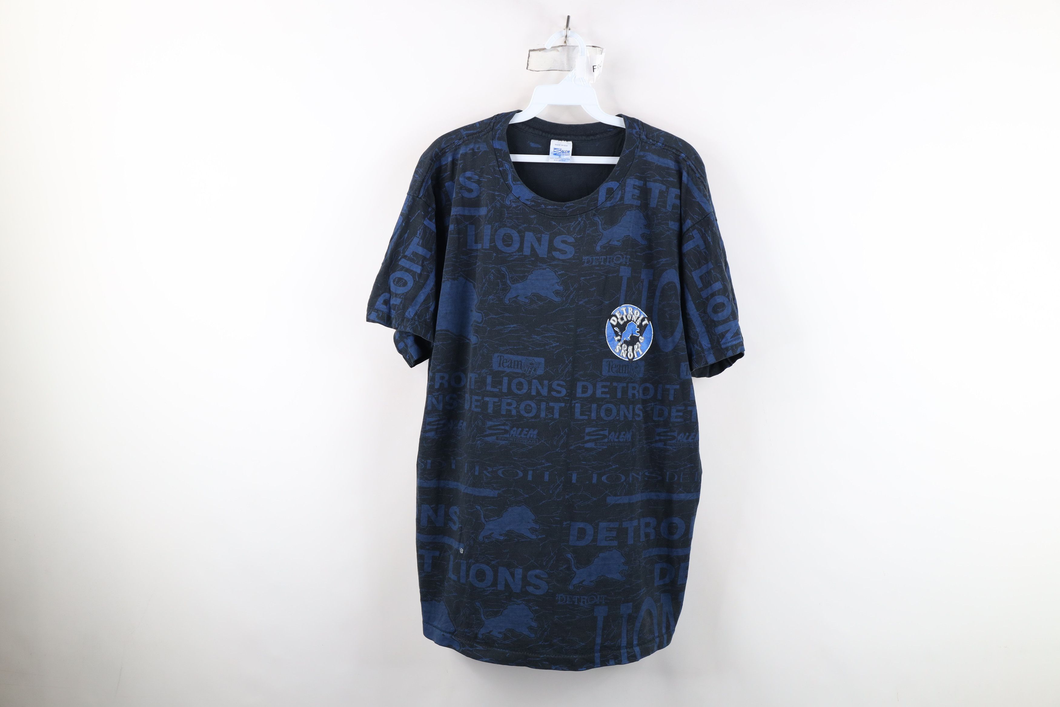 Vintage Vintage 90s Lions Football All Over Print T-Shirt USA Size US XL / EU 56 / 4 - 1 Thumbnail